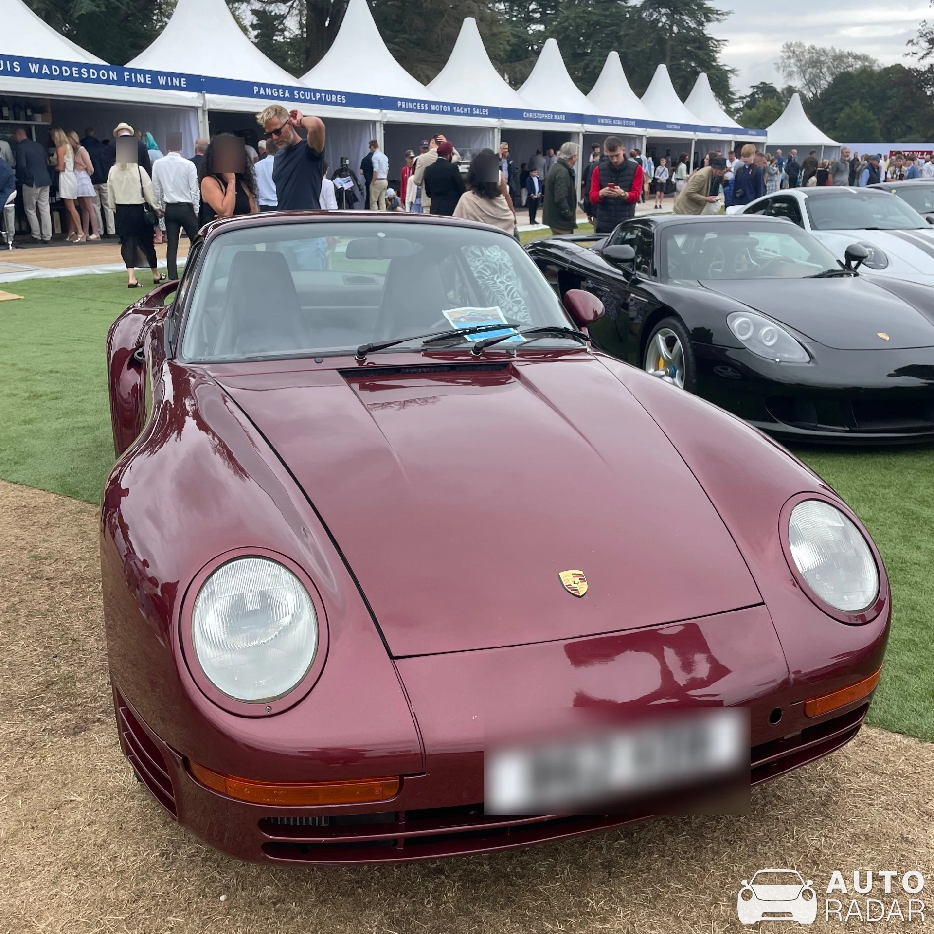 Porsche 959 spotted in Oxfordshire, United Kingdom