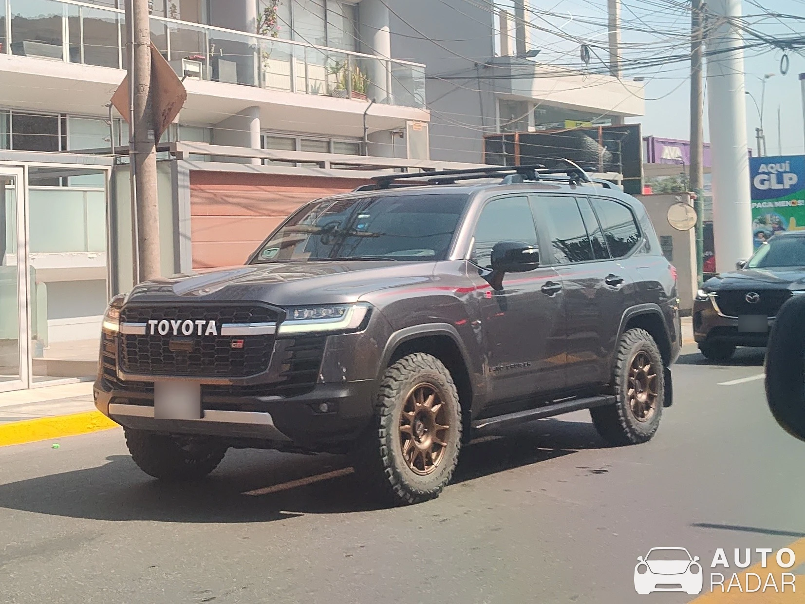 Toyota Land Cruiser 300 GR Sport spotted in Lima