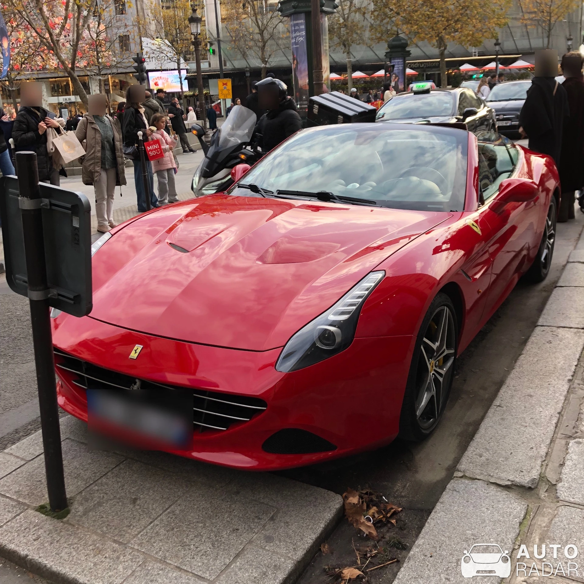 Ferrari California T spotted in Paris, France