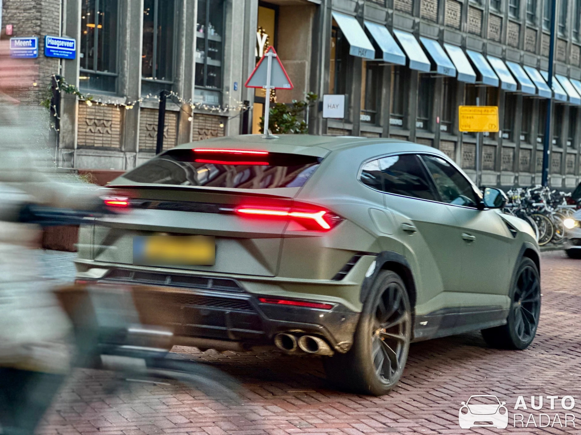 Lamborghini Urus S spotted in Rotterdam, Netherlands