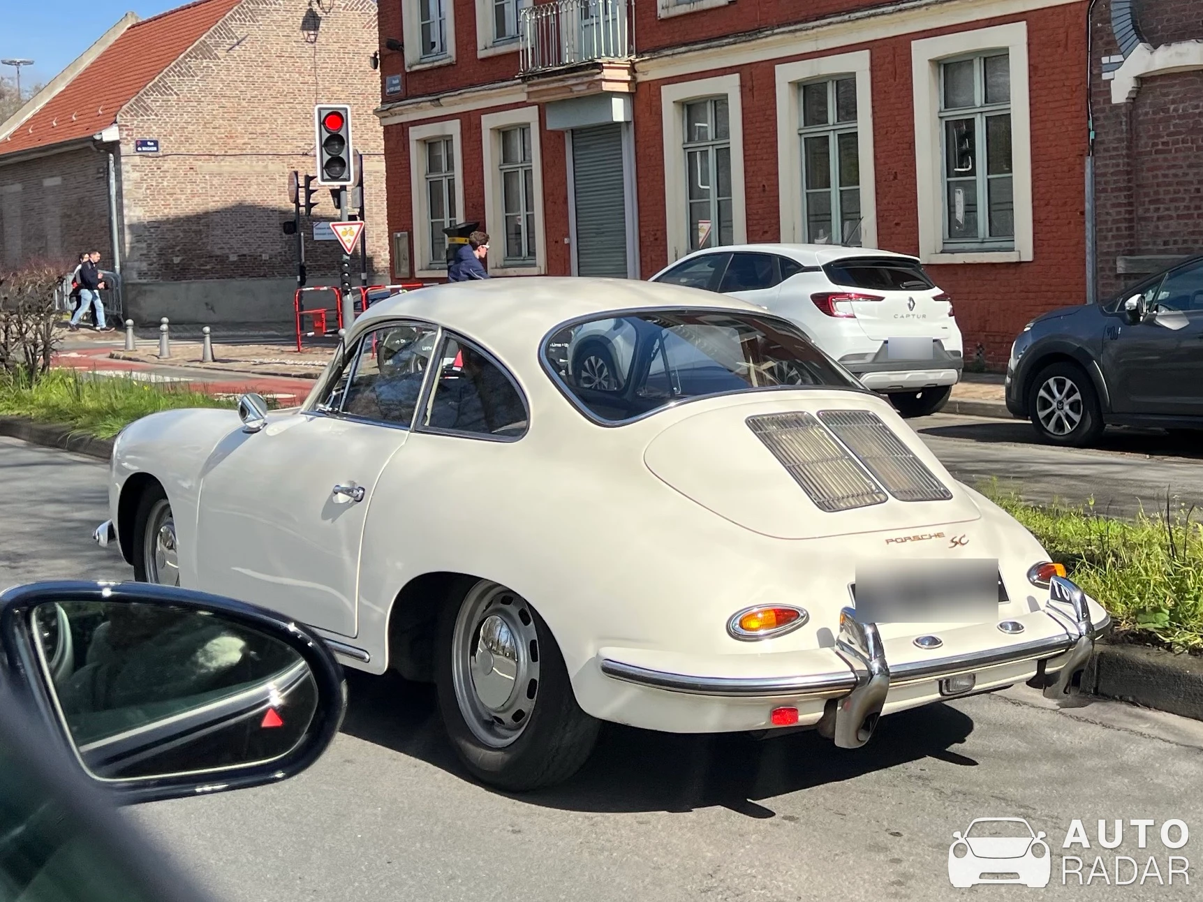 Porsche 356 SC spotted in Lille