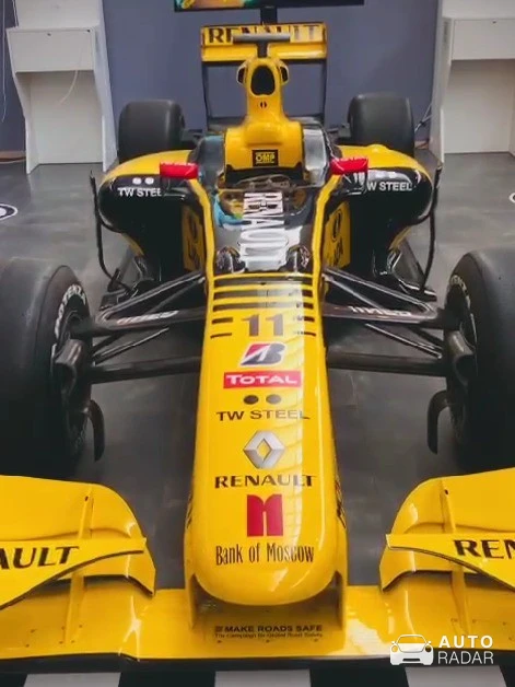 Renault F1 R30 spotted in Mulhouse, France