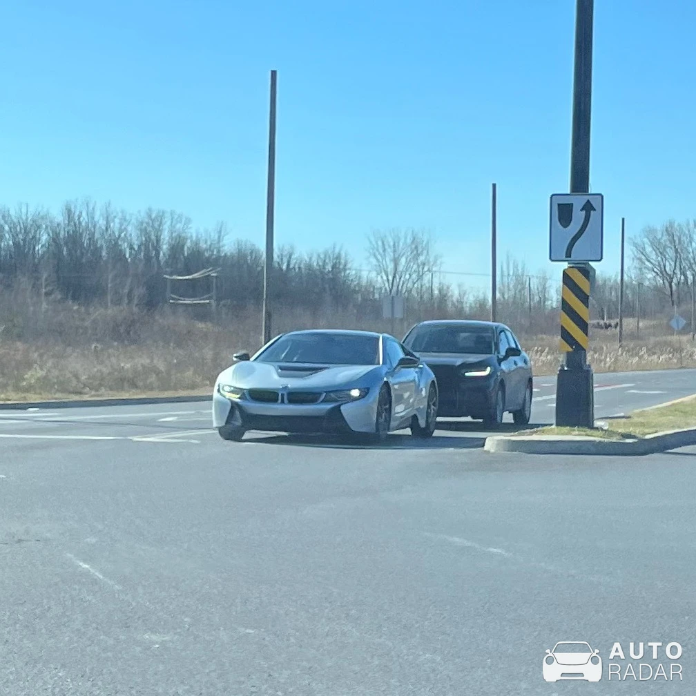 BMW i8 spotted in Brossard, Canada