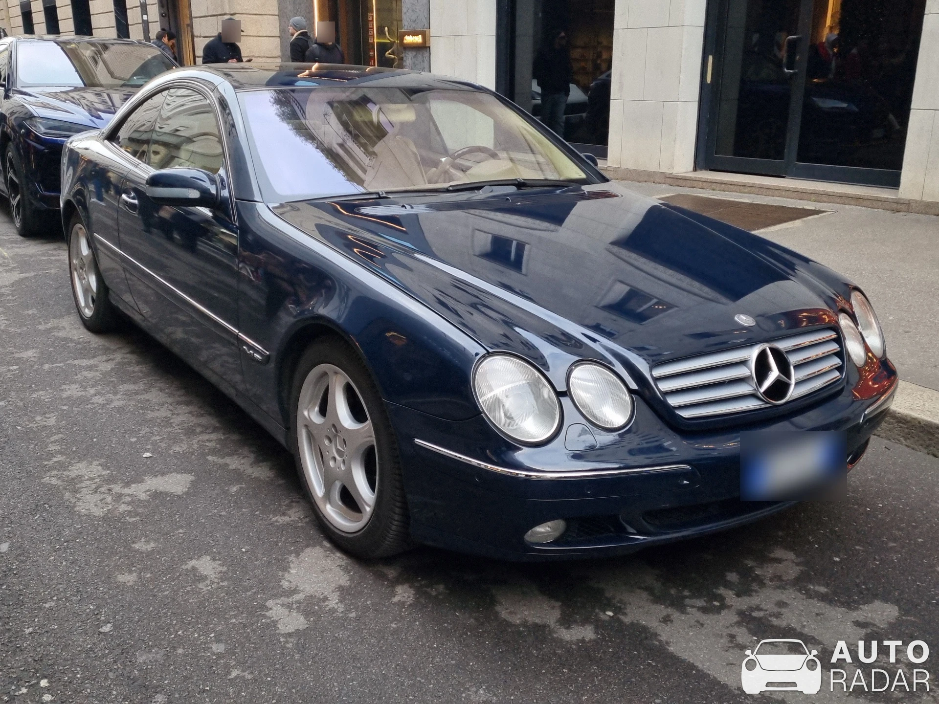 Mercedes-Benz 600 spotted in Milano