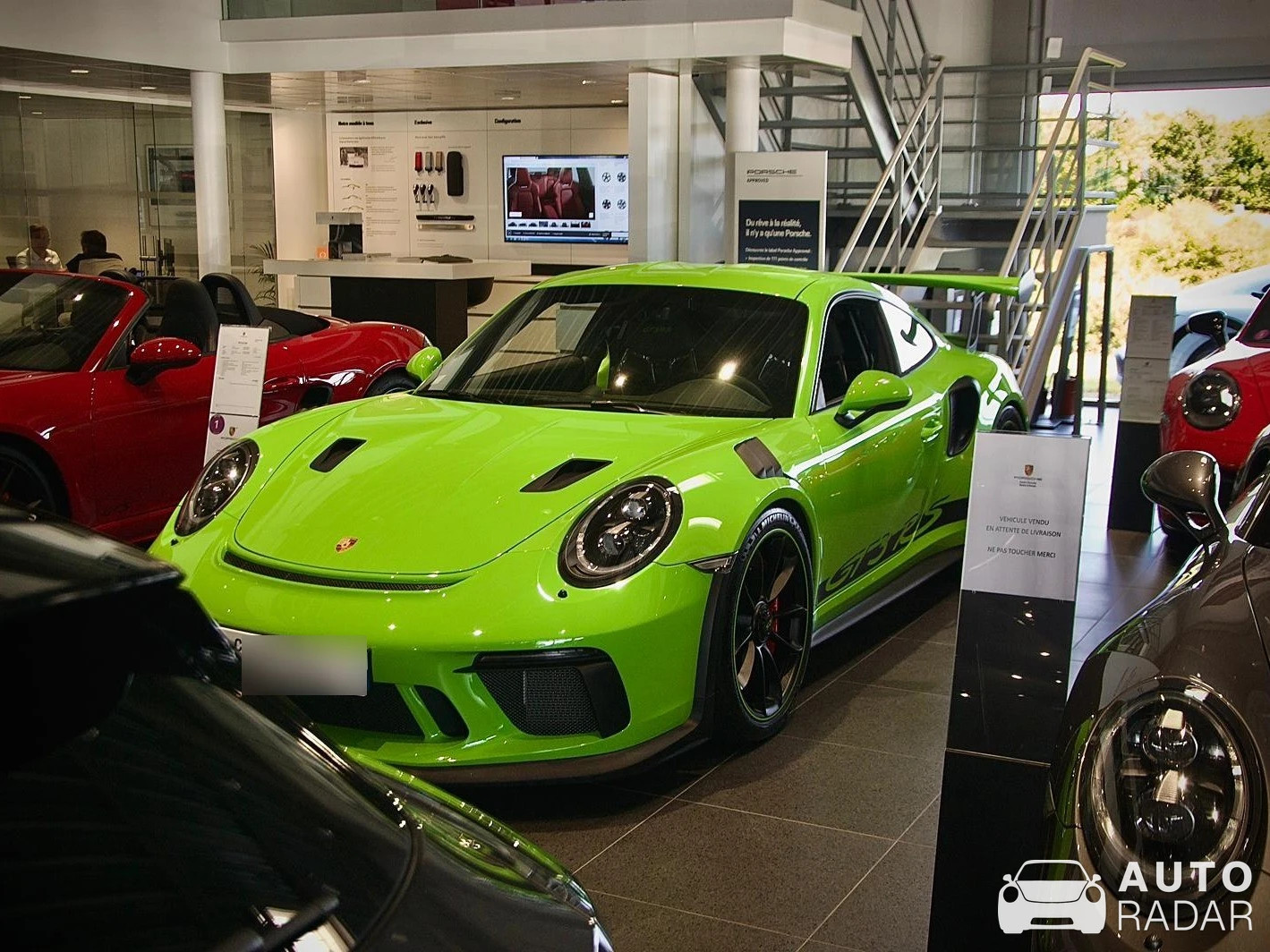 Porsche 991 GT3 RS MkII spotted in Vélizy-Villacoublay, France
