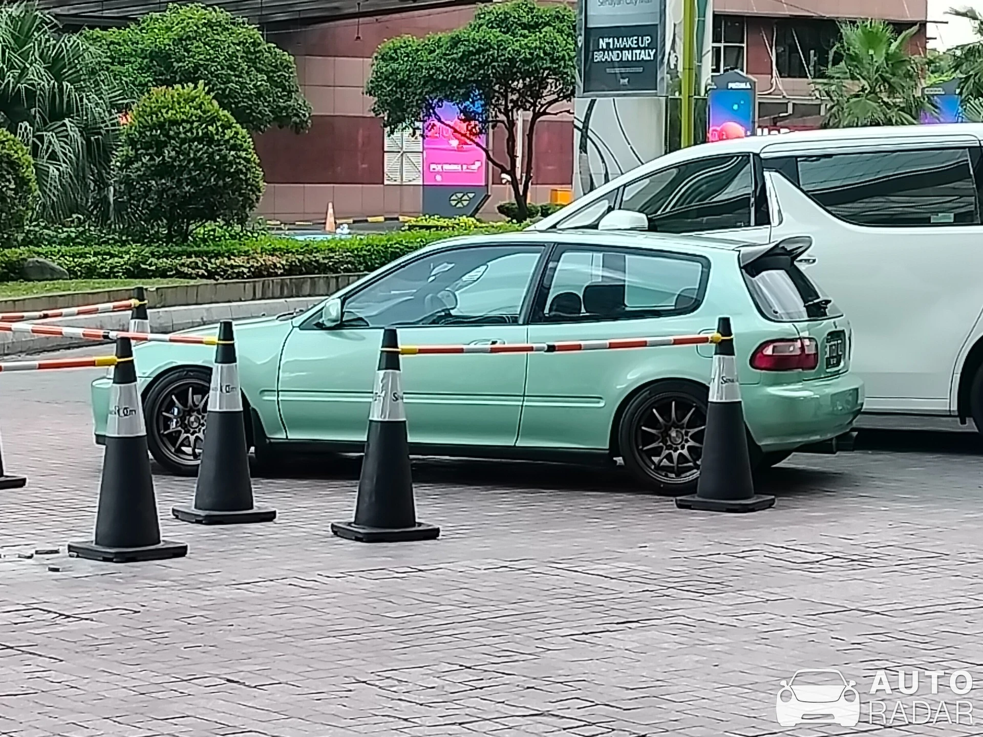 Honda Civic Si spotted in Kota Jakarta Pusat, Indonesia
