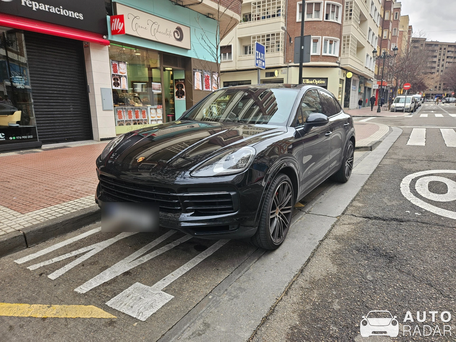 Porsche Cayenne Coupé spotted in Zaragoza, España