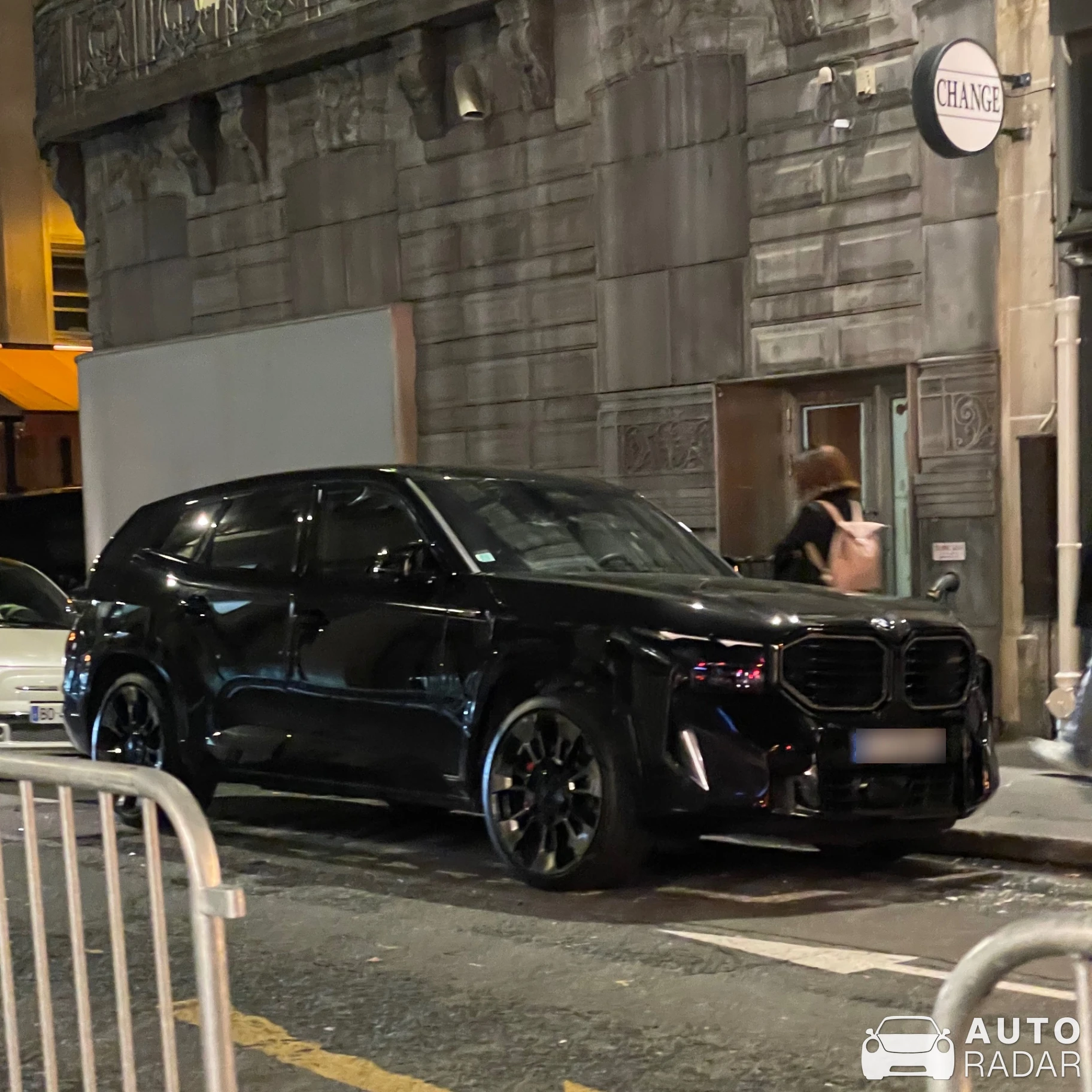 BMW XM G09 spotted in Paris, Frankrike
