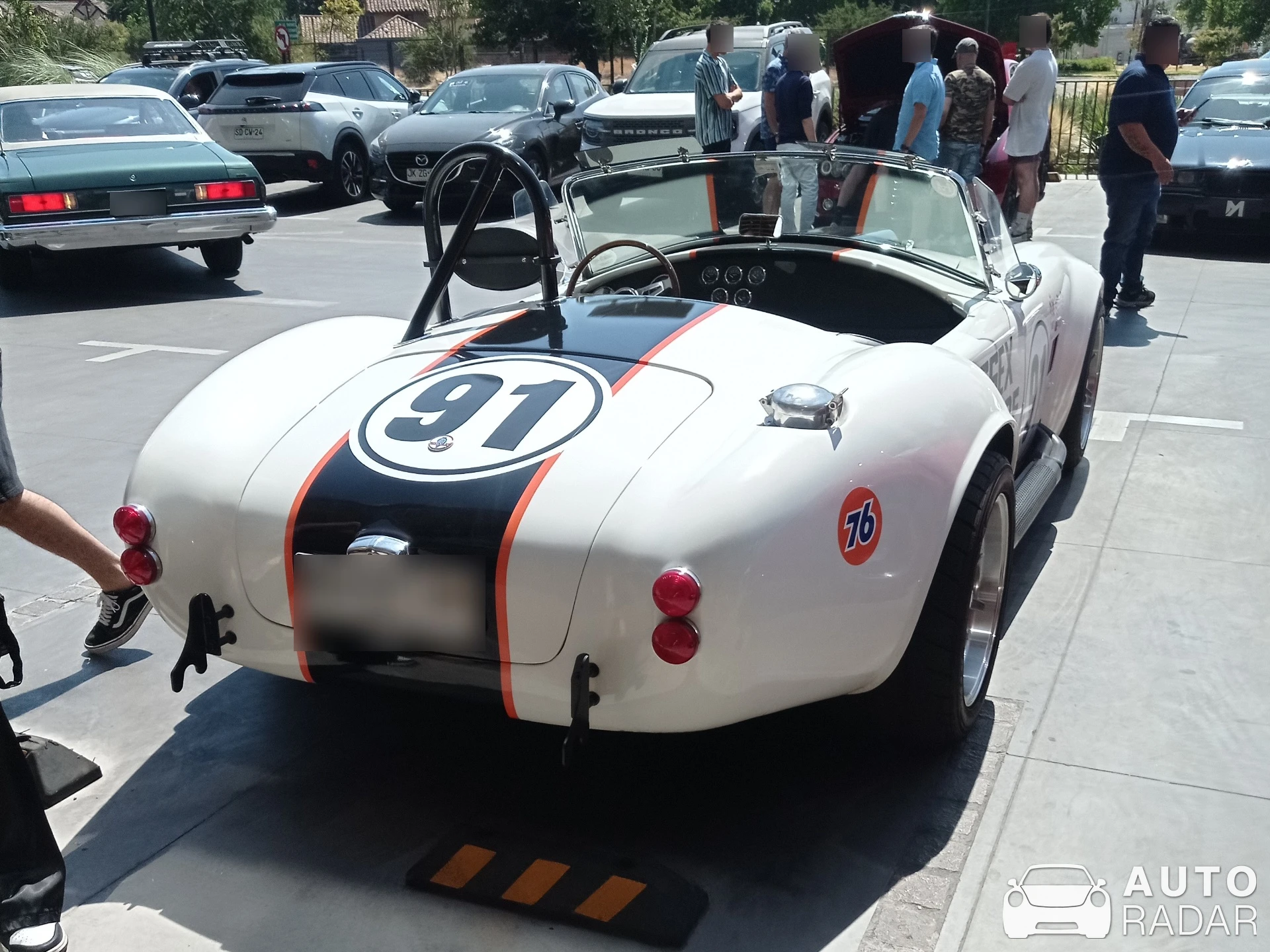 Shelby Cobra 427 spotted in Lo Barnechea, Chile