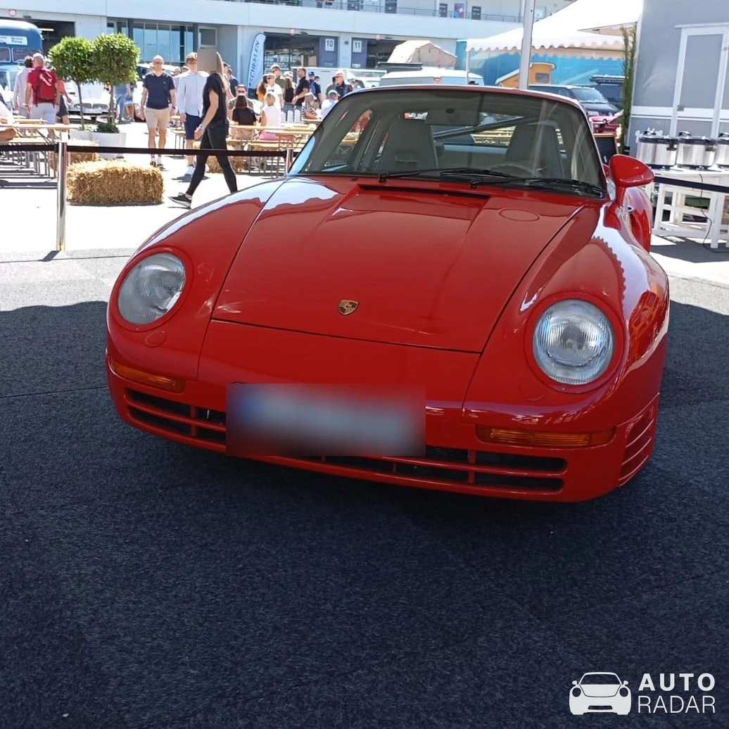 Porsche 959 spotted in Teltow, Germany
