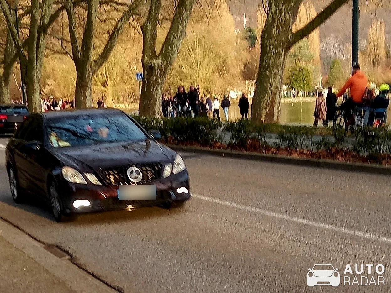 Mercedes-Benz E 60 AMG W210 spotted in Annecy, France