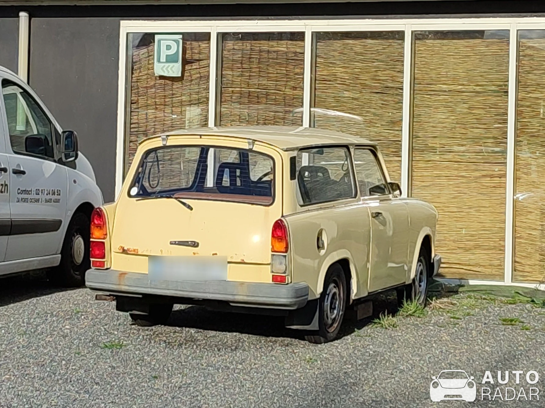Trabant 1.1 Universal spotted in Auray