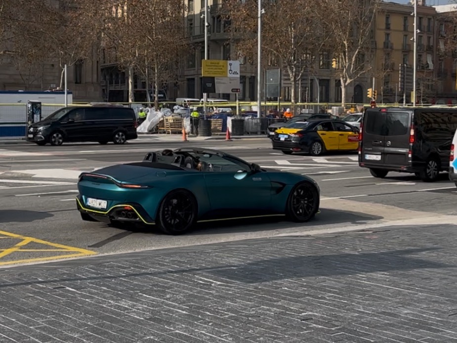 Aston Martin V8 Vantage Roadster 2020