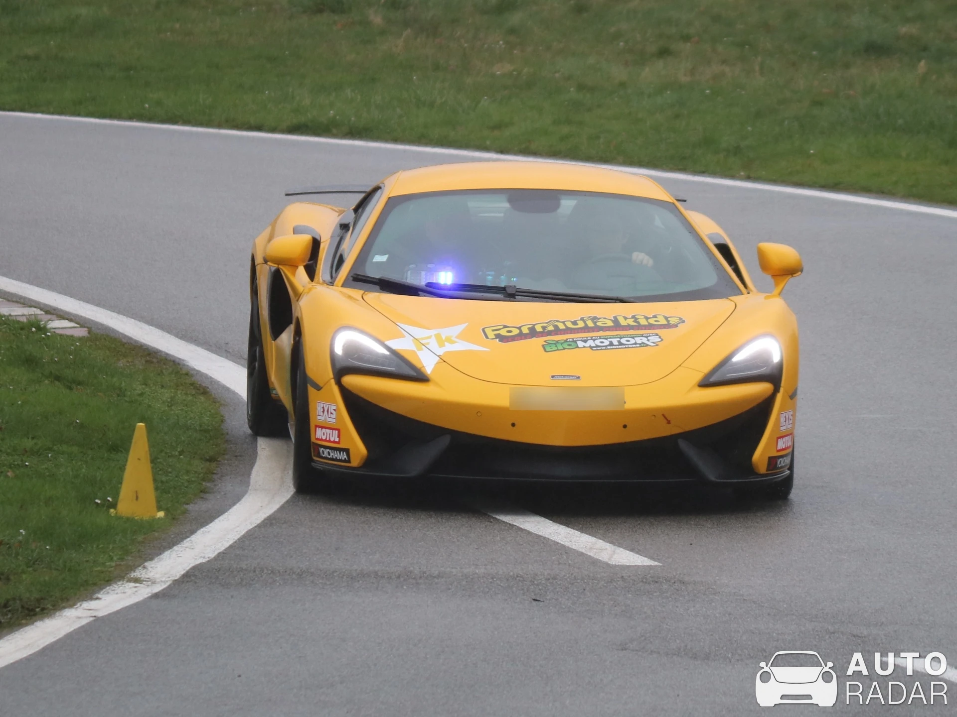 McLaren 540C spotted in Trappes