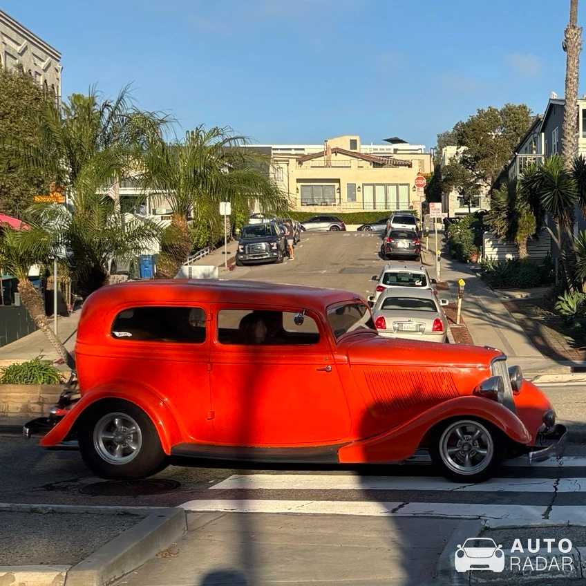Ford Tudor Sedan 1934 spotted in Hermosa Beach, United States