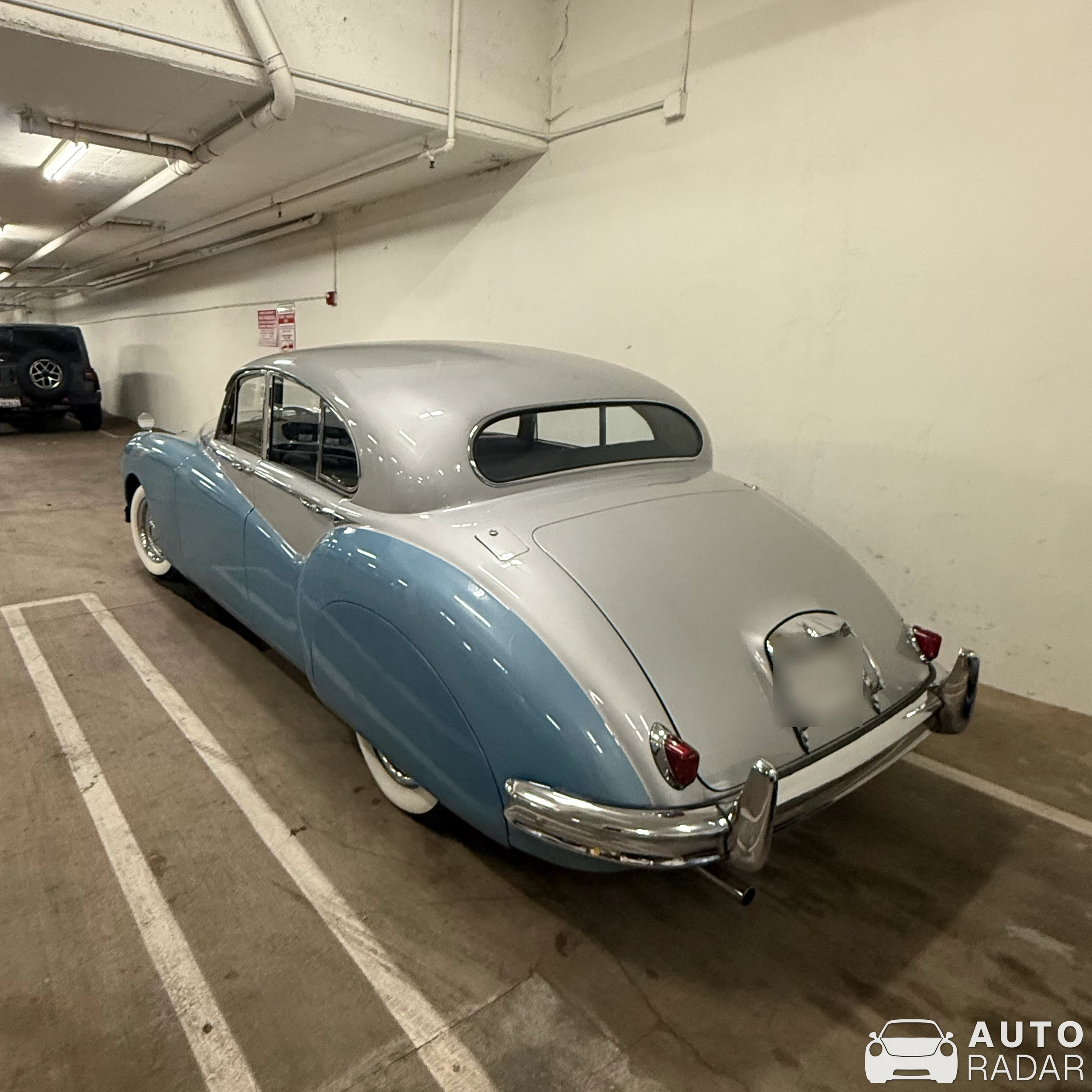 Jaguar Mark V spotted in Los Angeles