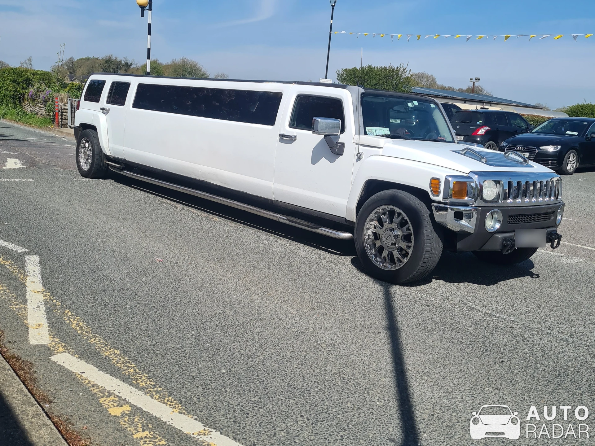 Hummer H3 spotted in Hollywood