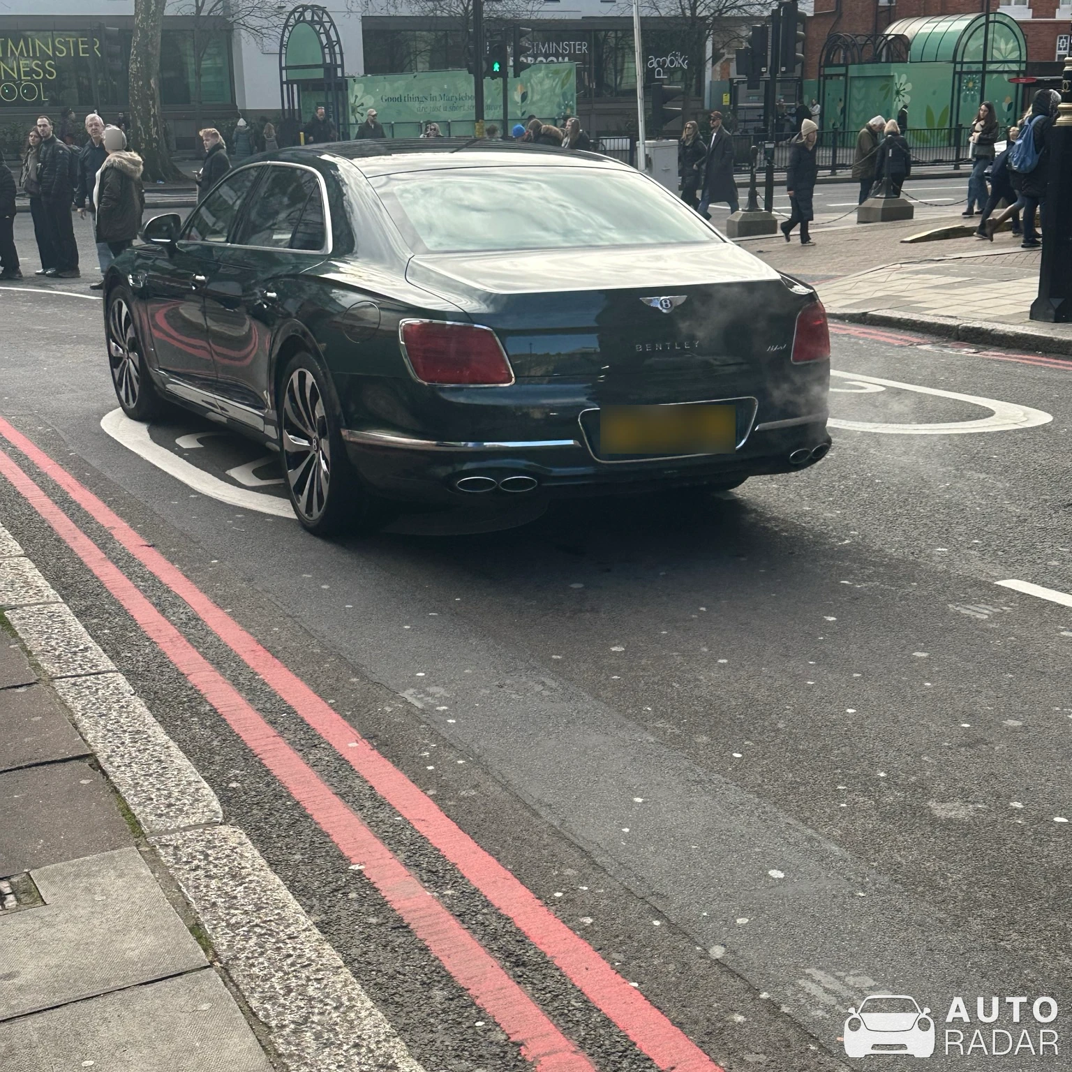 Bentley Flying Spur W12 spotted in Greater London, Storbritannien