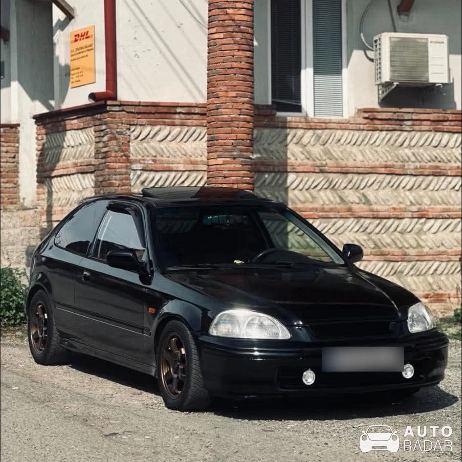Honda Civic Type-R 2003 spotted in Telavi