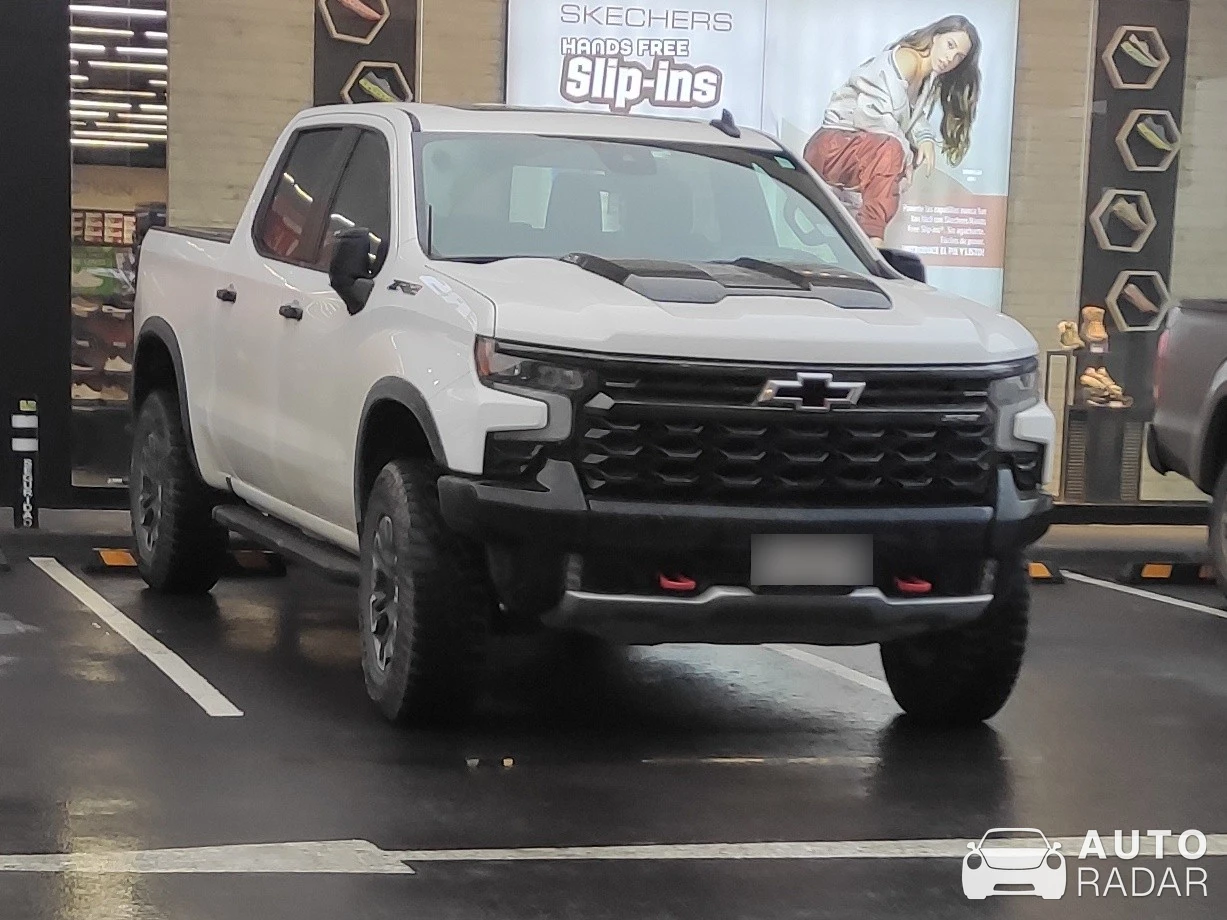 Chevrolet Silverado Z71 spotted in Concepción