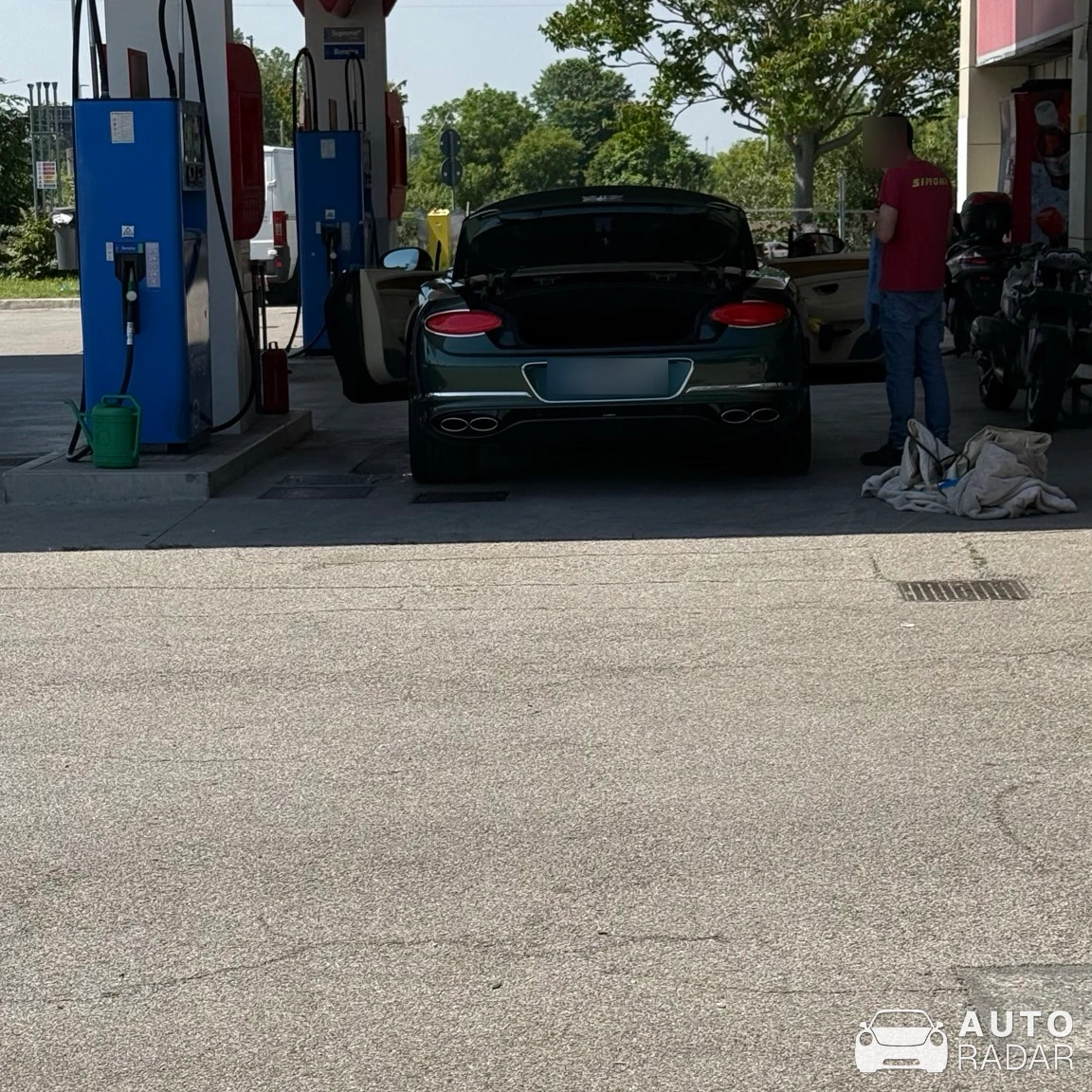 Bentley Continental GTC V8 spotted in Bibione