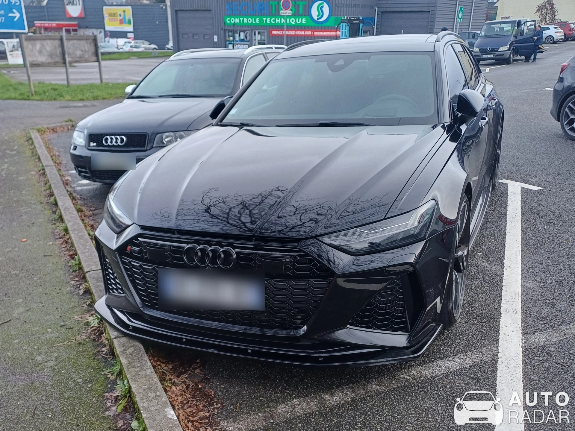 Audi RS6 Avant C8 spotted in Séné