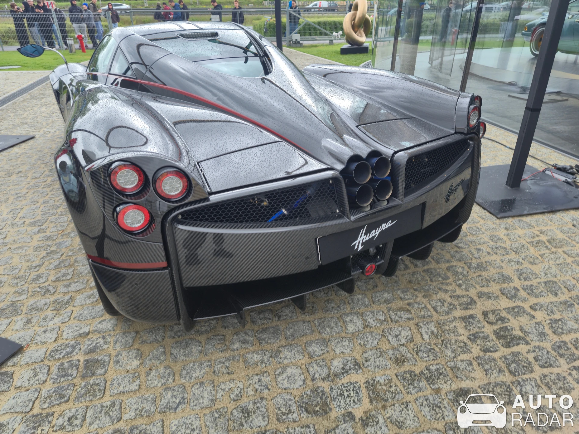 Pagani Huayra Carbon Edition spotted in Warszawa