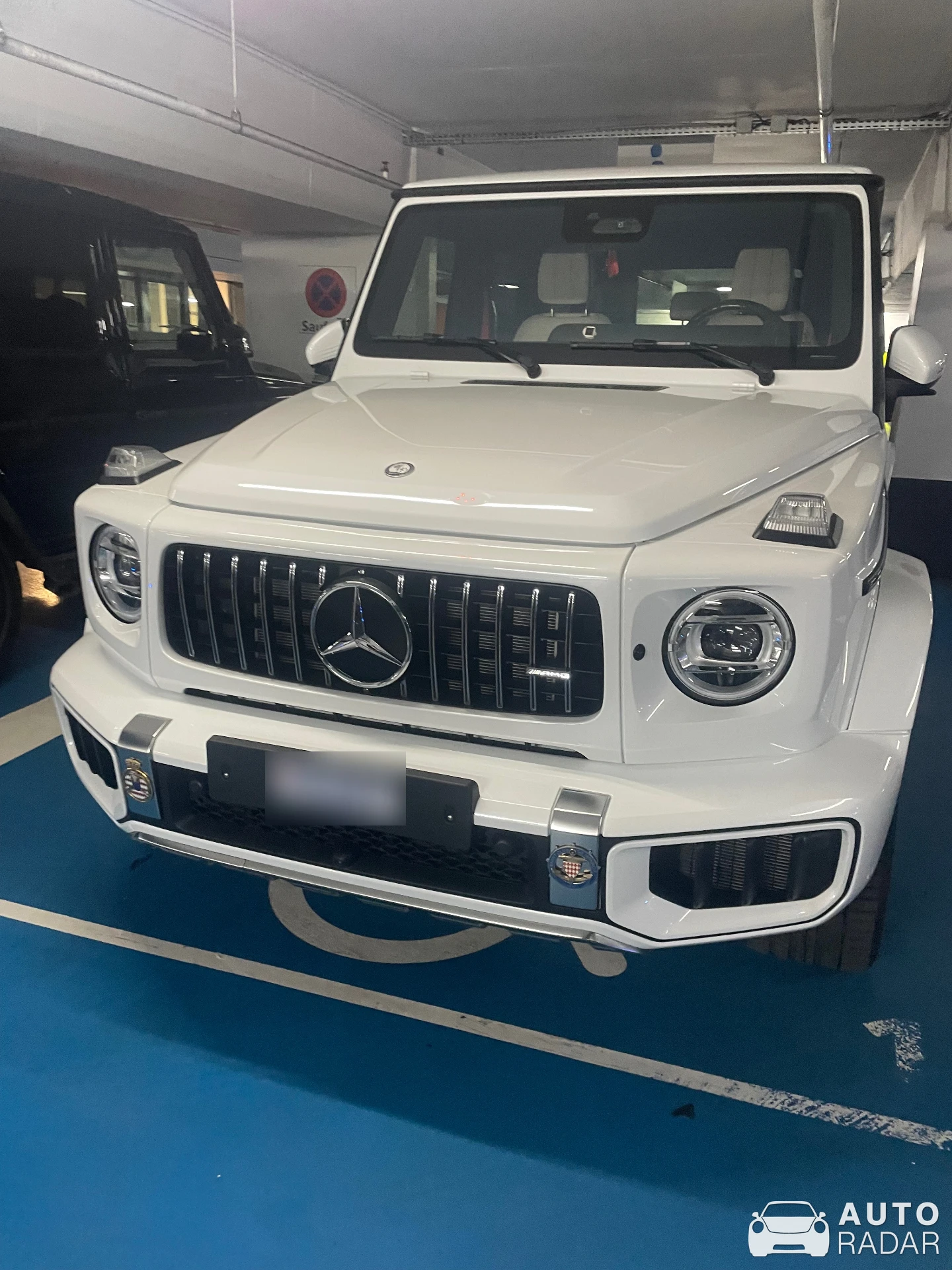 Mercedes-Benz G 63 W463 spotted in Paris, France