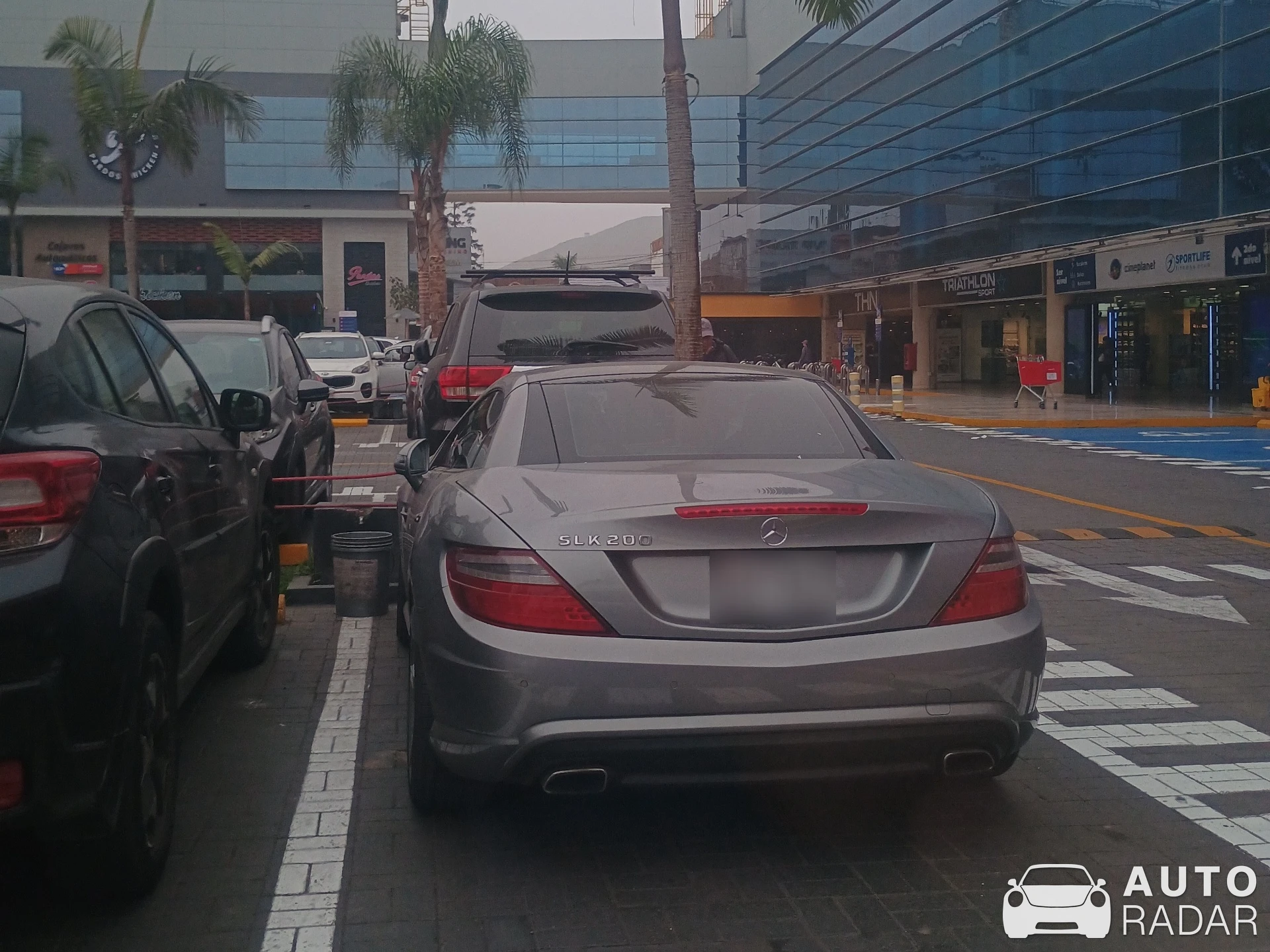 Mercedes-Benz CLK 200 spotted in Lima