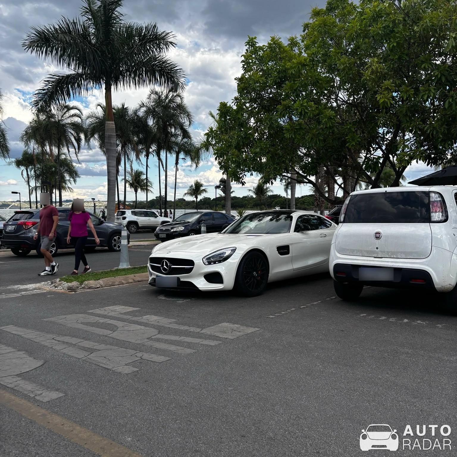 Mercedes-AMG GT S C190 spotted in Brasília