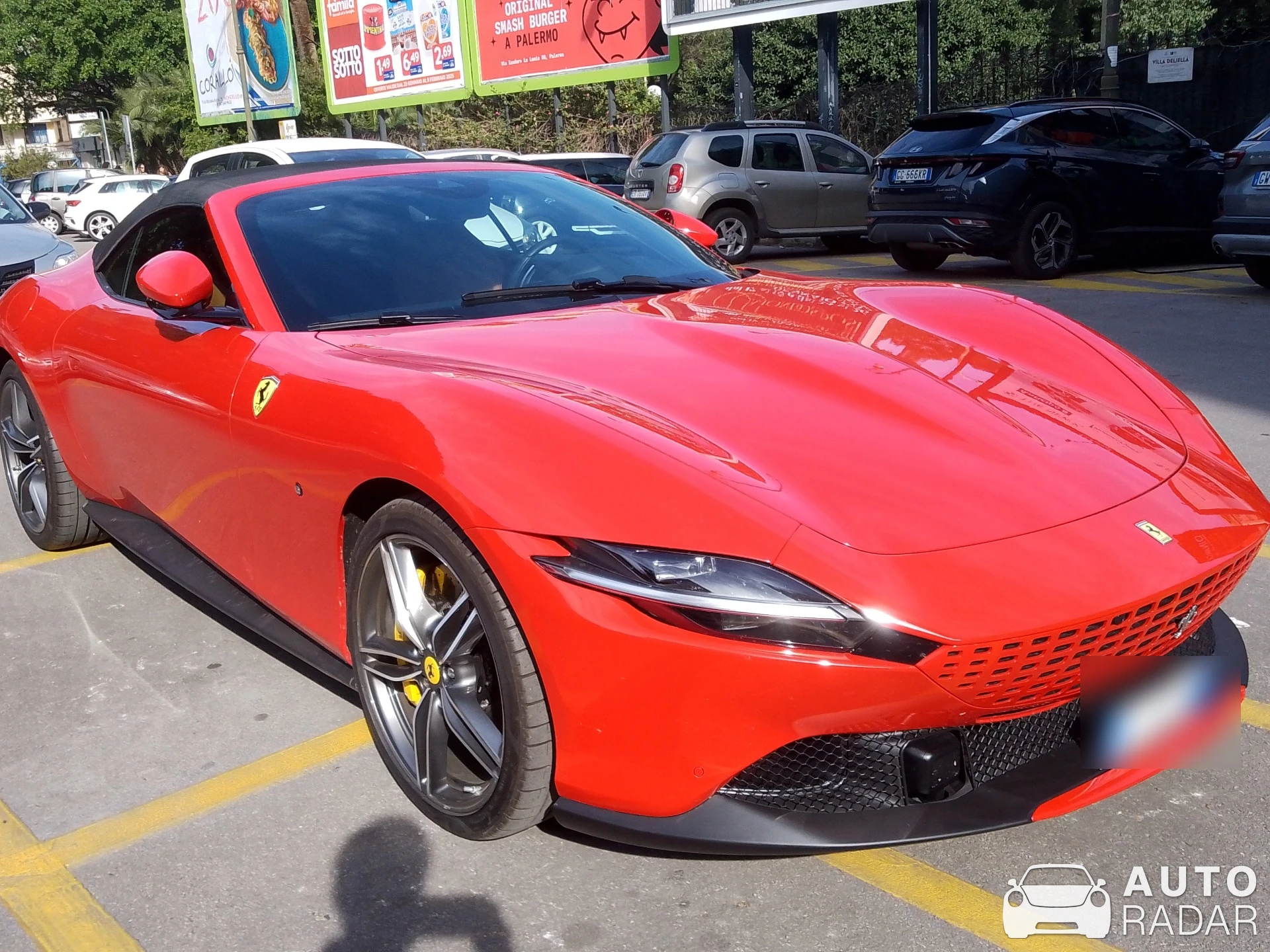 Ferrari Roma Spider spotted in Palermo, Włochy