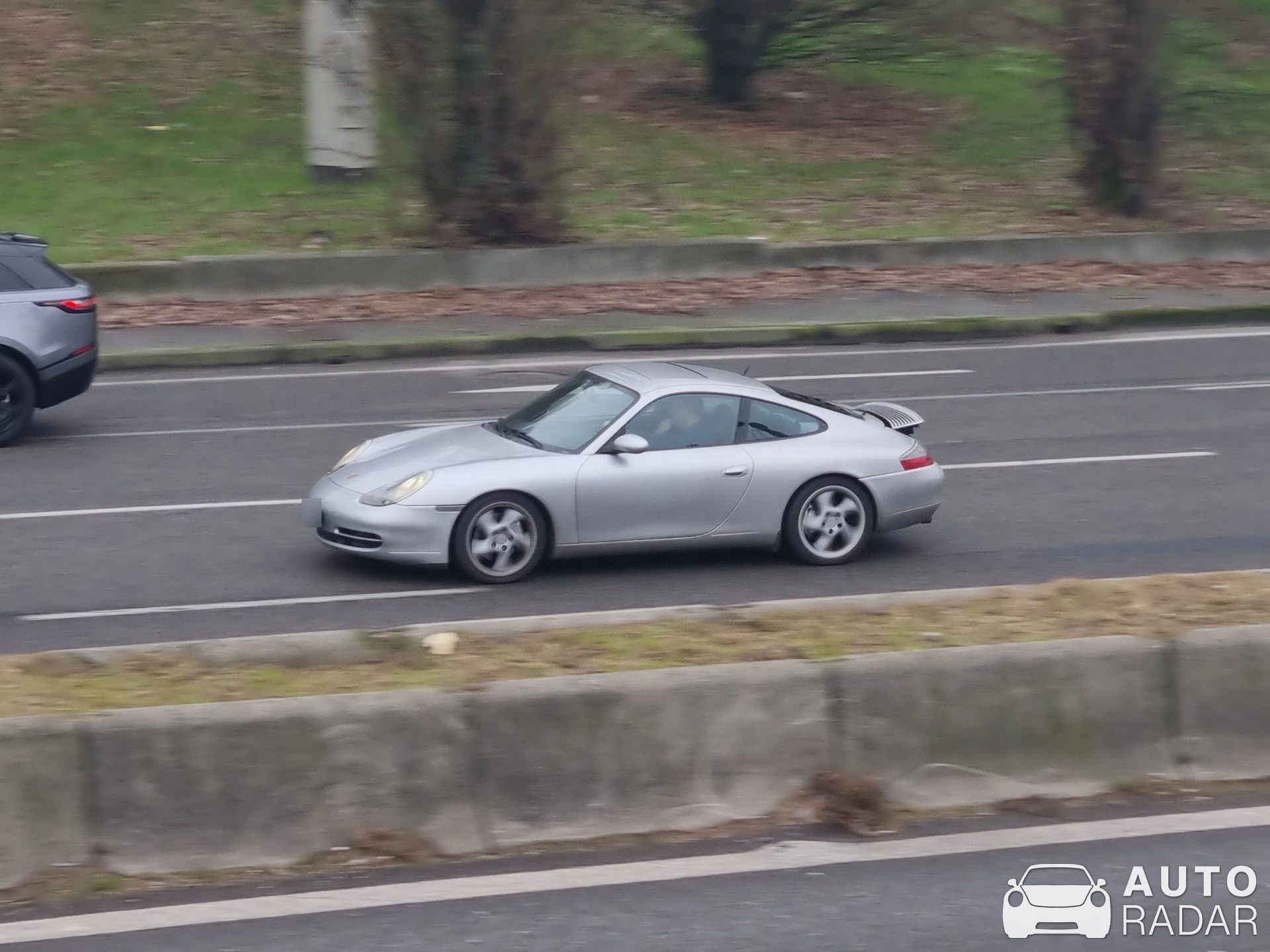 Porsche 996 Carrera spotted in Milano, Italy