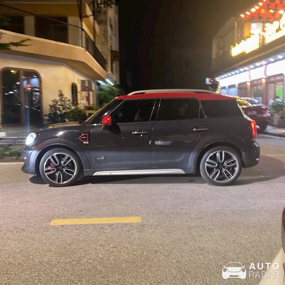 Mini F60 Countryman John Cooper Works spotted in Thành phố Vĩnh Yên, Việt Nam