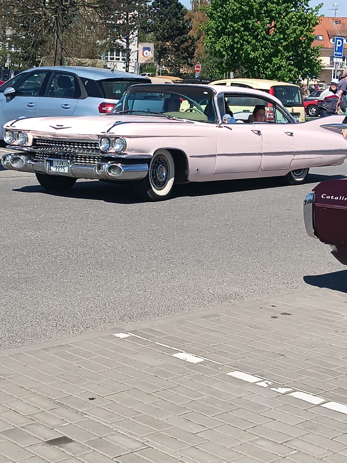 Cadillac DeVille Parade Phaeton "Popemobile"