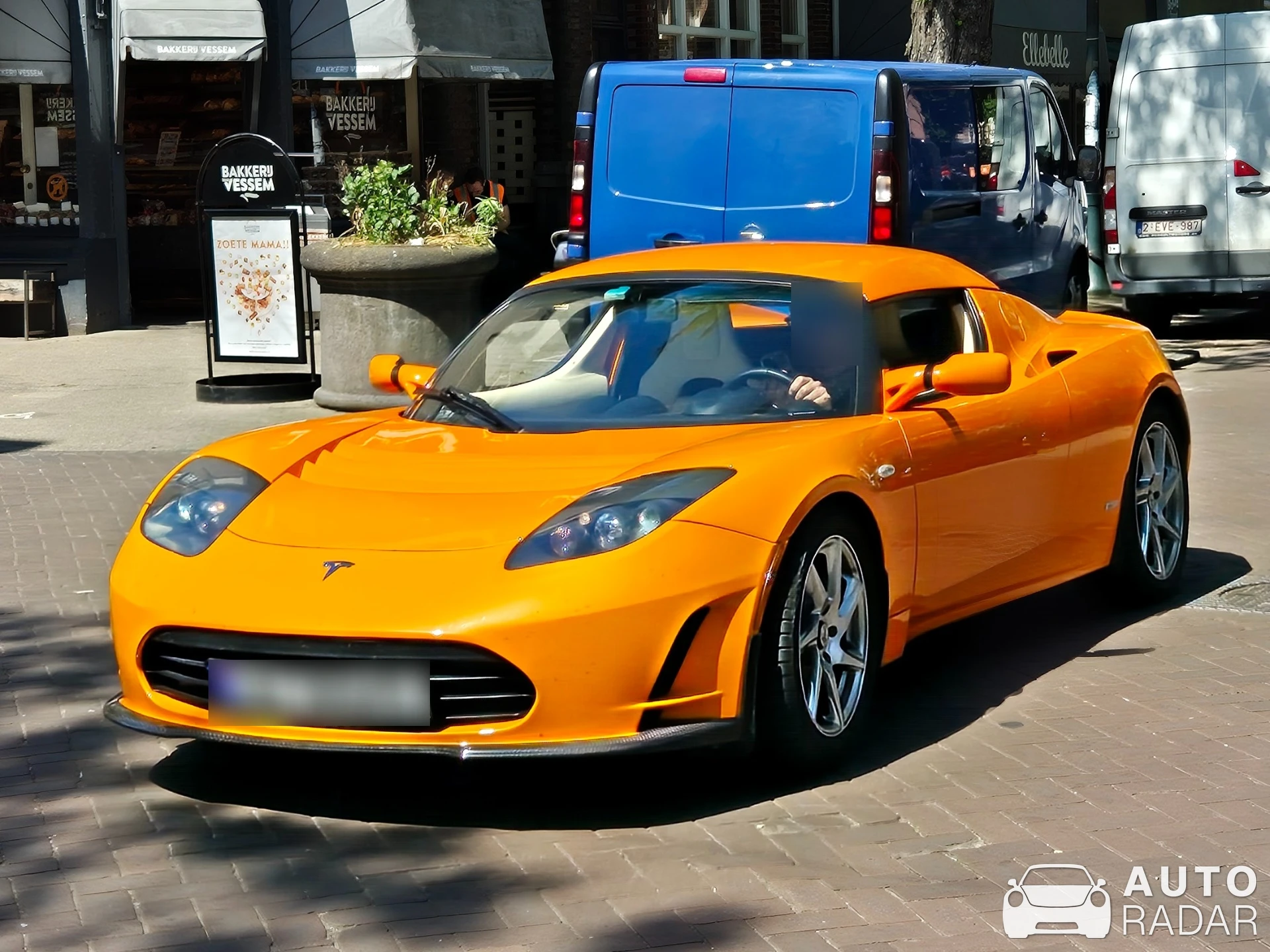Tesla Roadster Sport spotted in Amsterdam