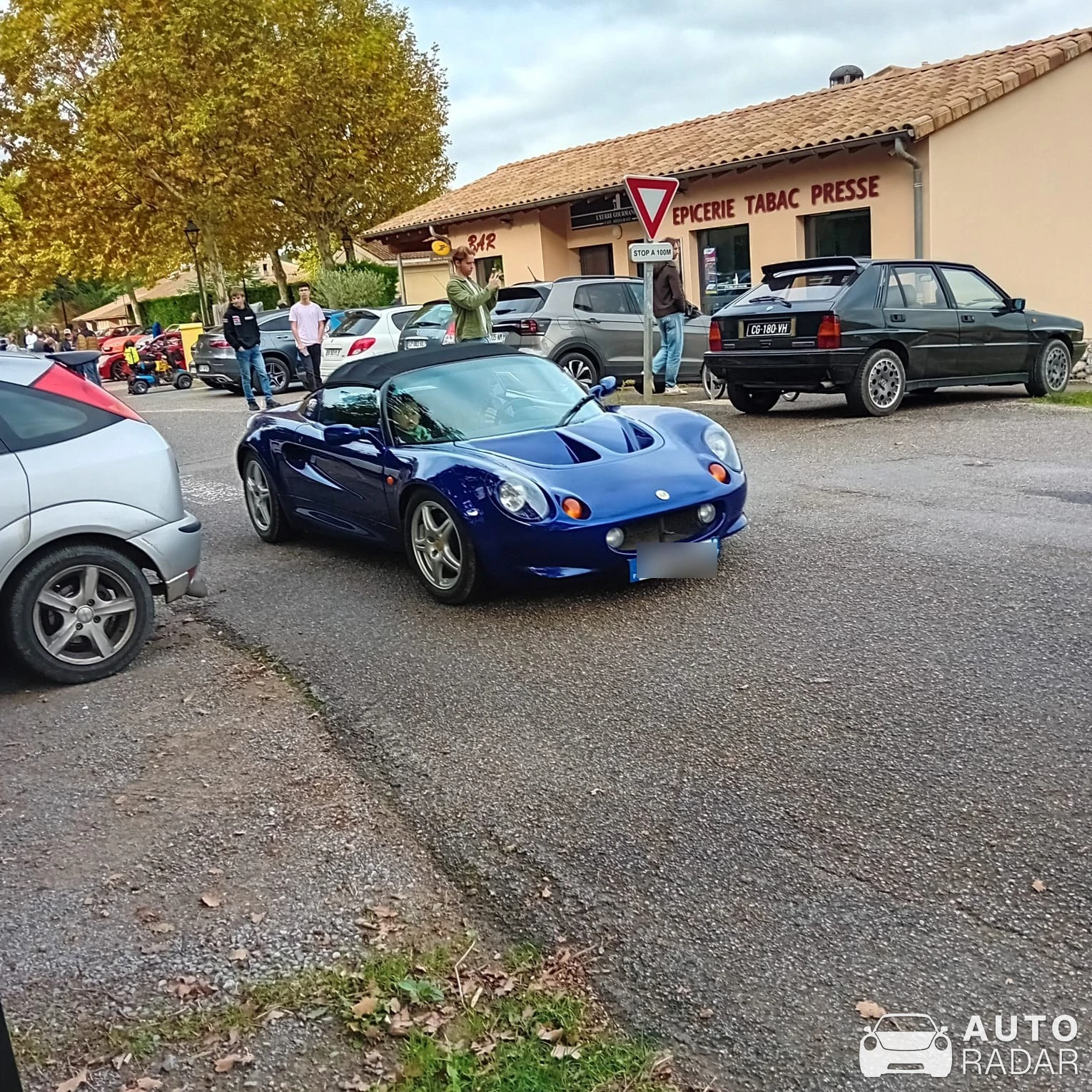Lotus Elise S1 spotted in Eurre, France