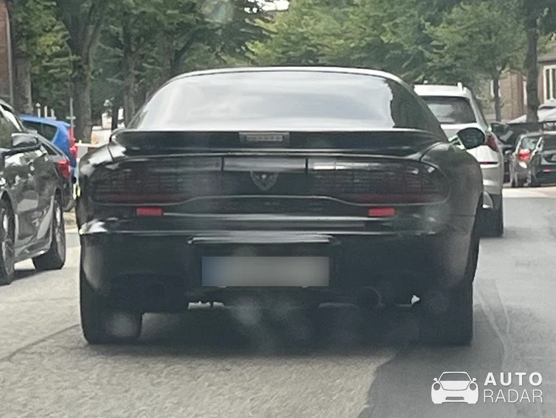 Pontiac Firebird Esprit spotted in Fehmarn, Deutschland