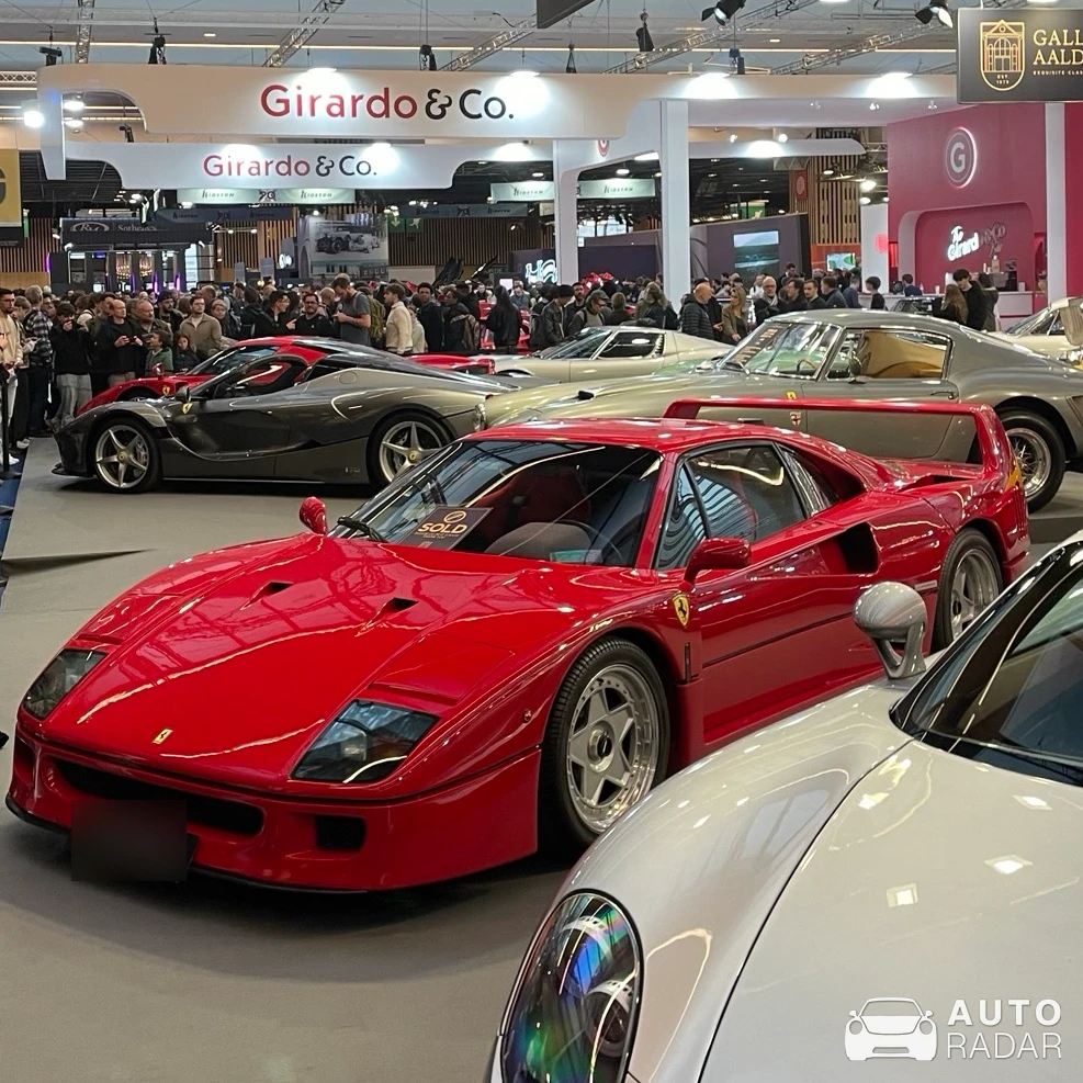 Ferrari F40 spotted in Paris, France