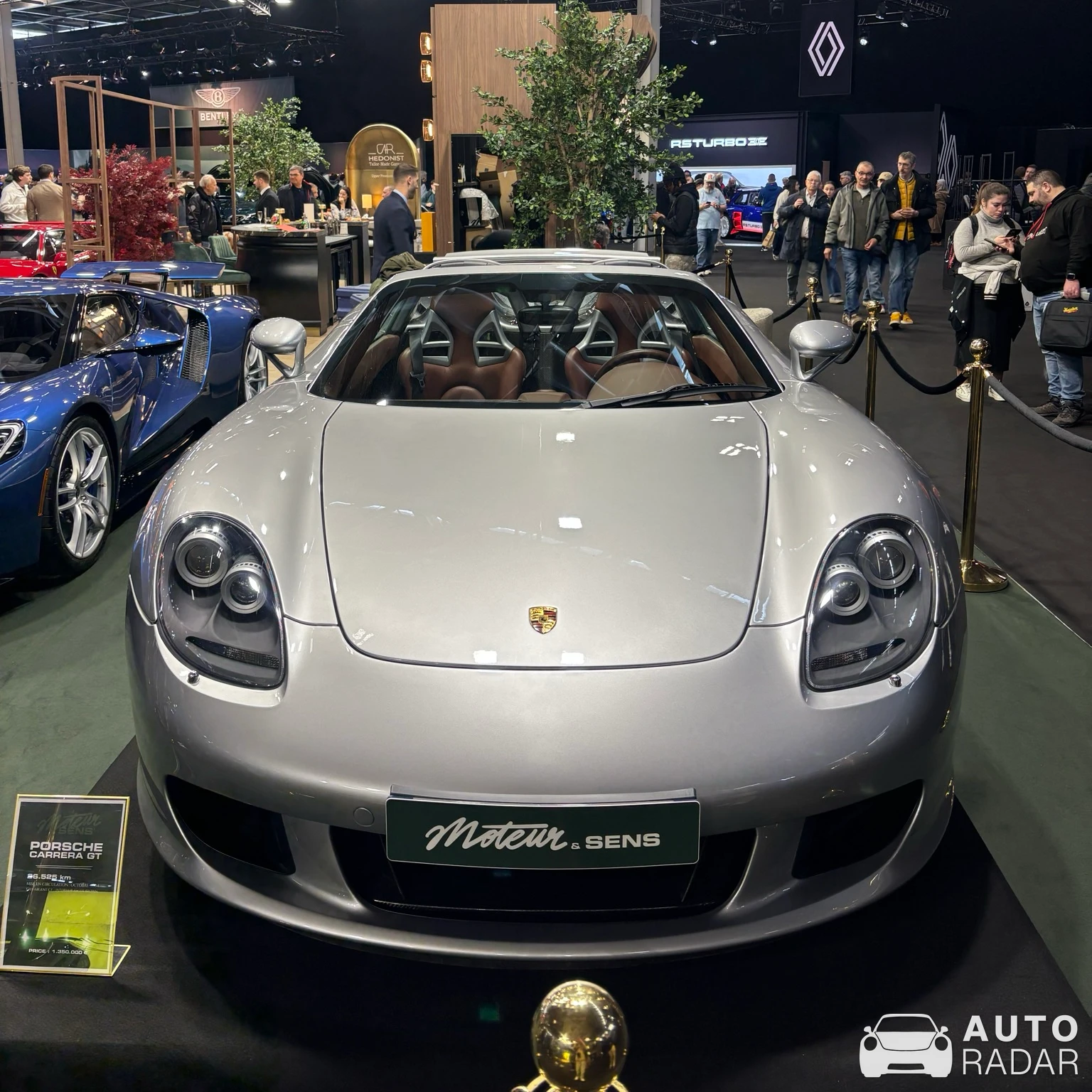 Porsche Carrera GT spotted in Paris, France