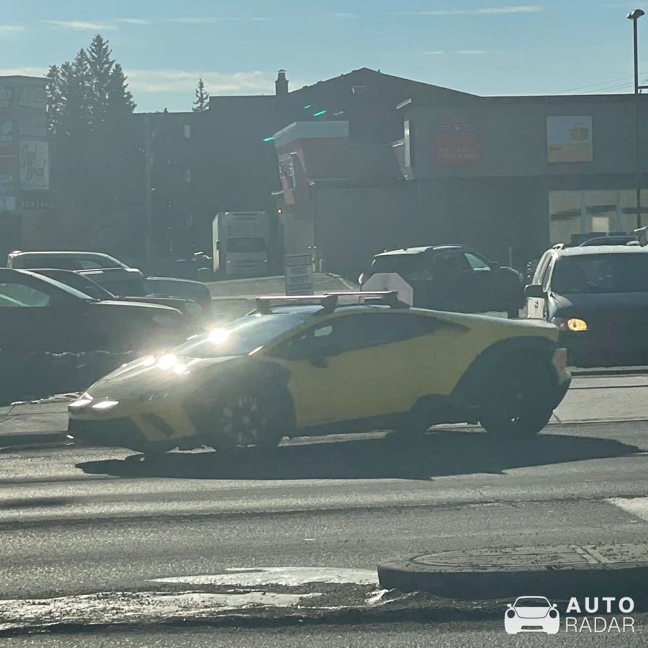 Lamborghini Huracán LP610-4 Sterrato spotted in Calgary, Canada