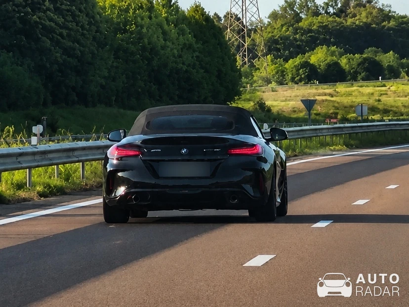 BMW Z4 M40i G29 2023 spotted in Fleury-en-Bière
