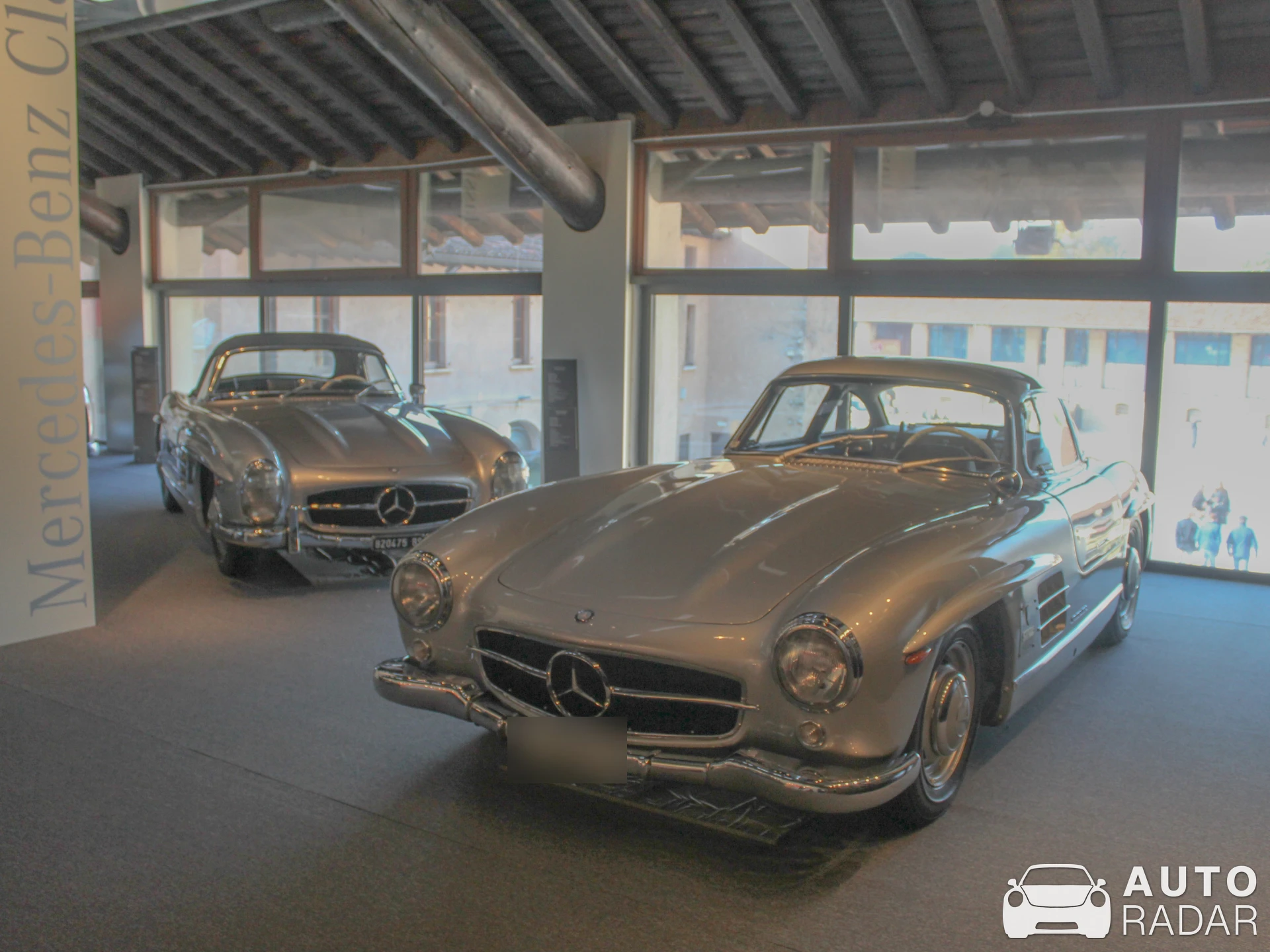 Mercedes-Benz 300SL Gullwing spotted in Province of Brescia, Italy