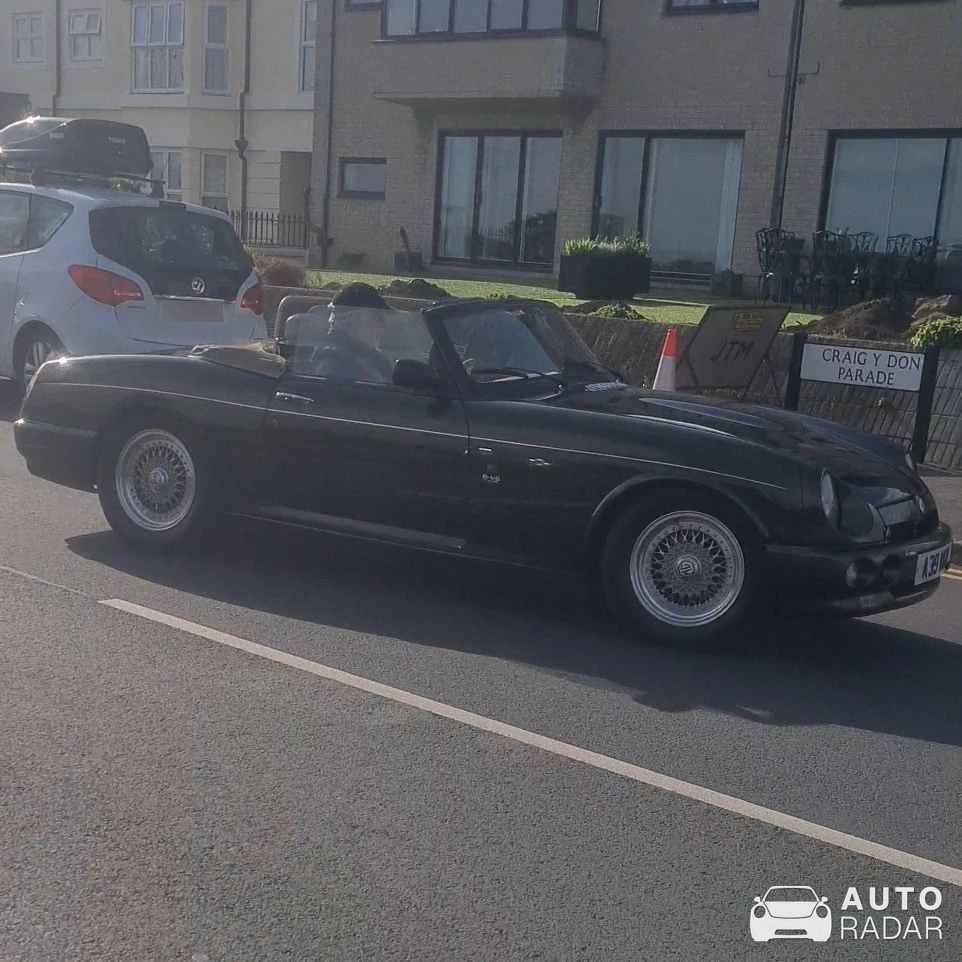 MG RV8 spotted in Llandudno