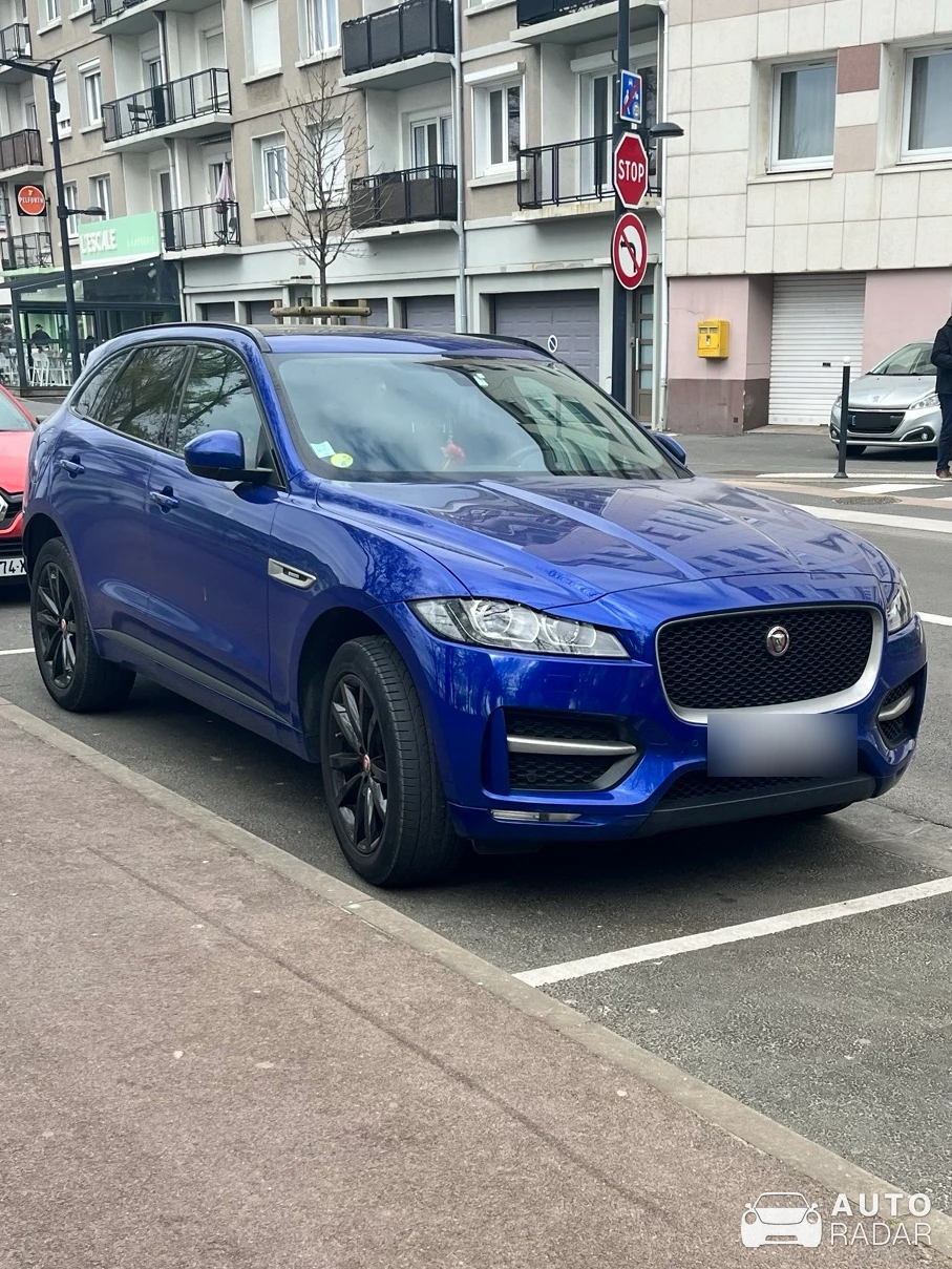 Jaguar F-PACE SVR 2021 spotted in Boulogne-sur-Mer