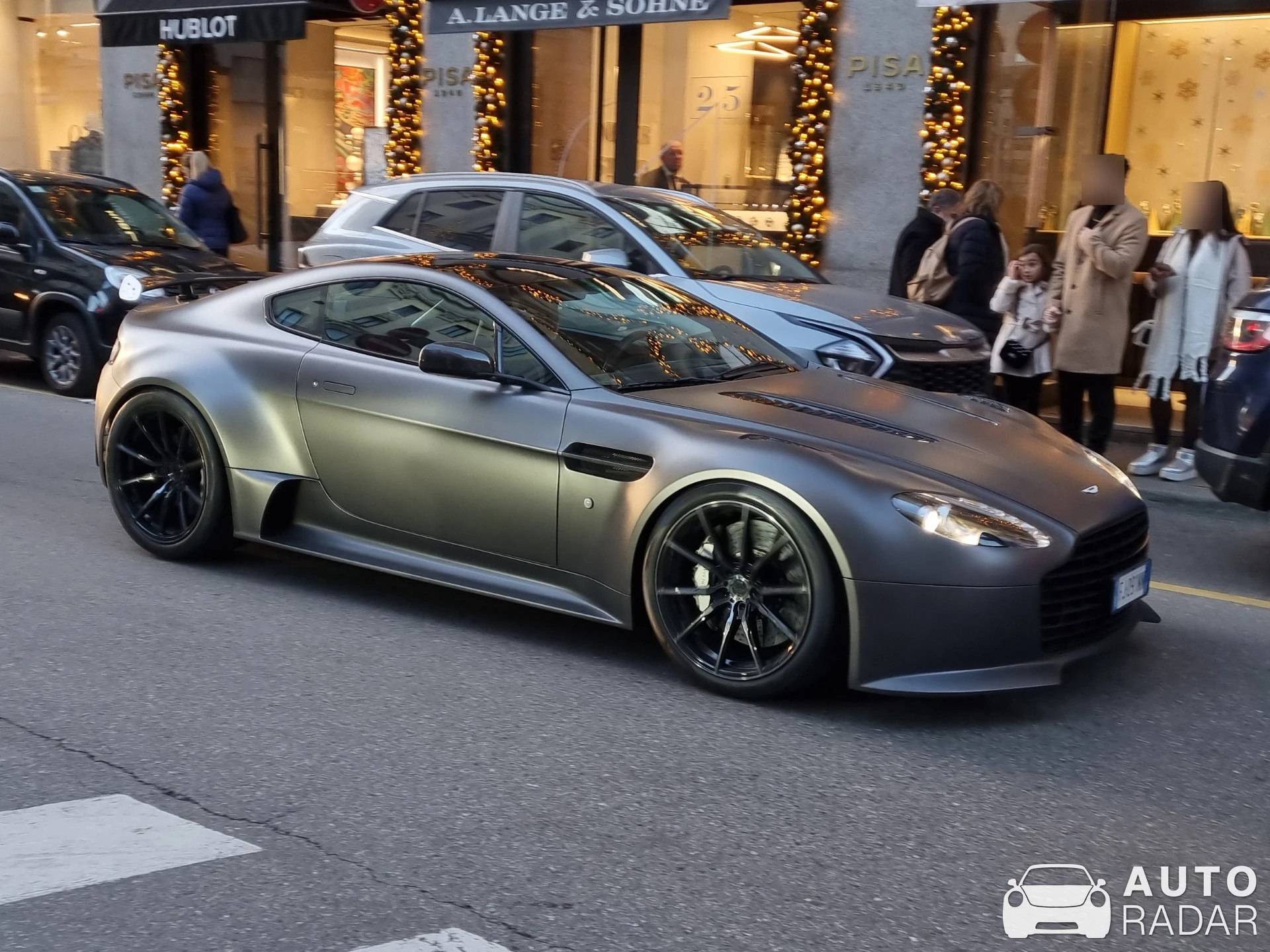Aston Martin V8 Vantage S spotted in Milano, Italia