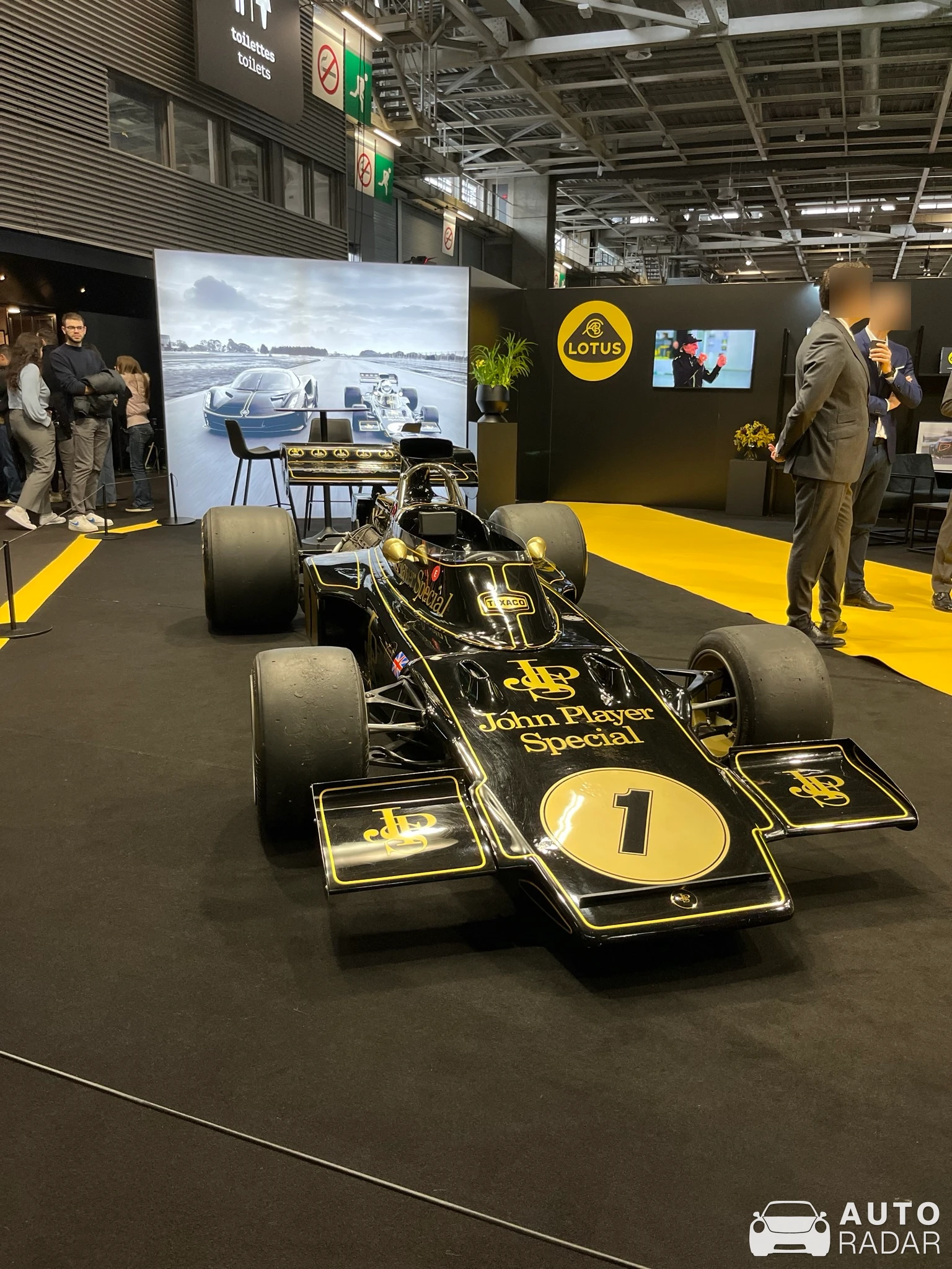Lotus 2-Eleven spotted in Paris