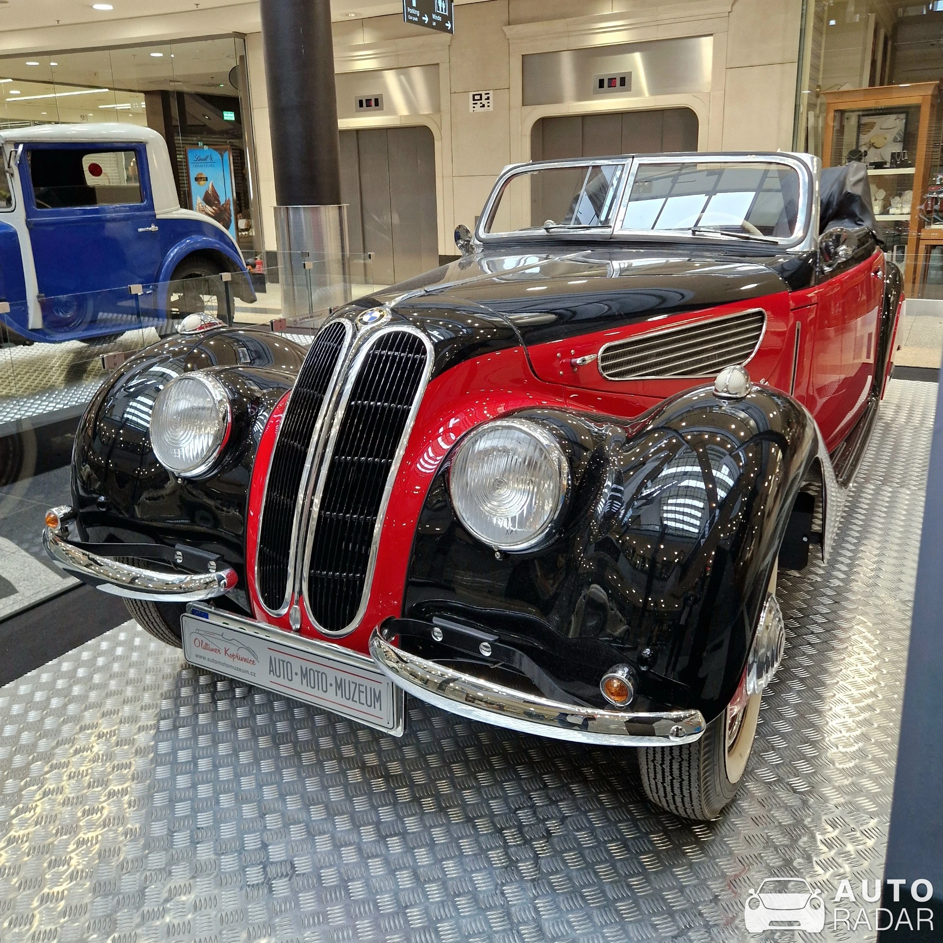 BMW 327 spotted in Kraków