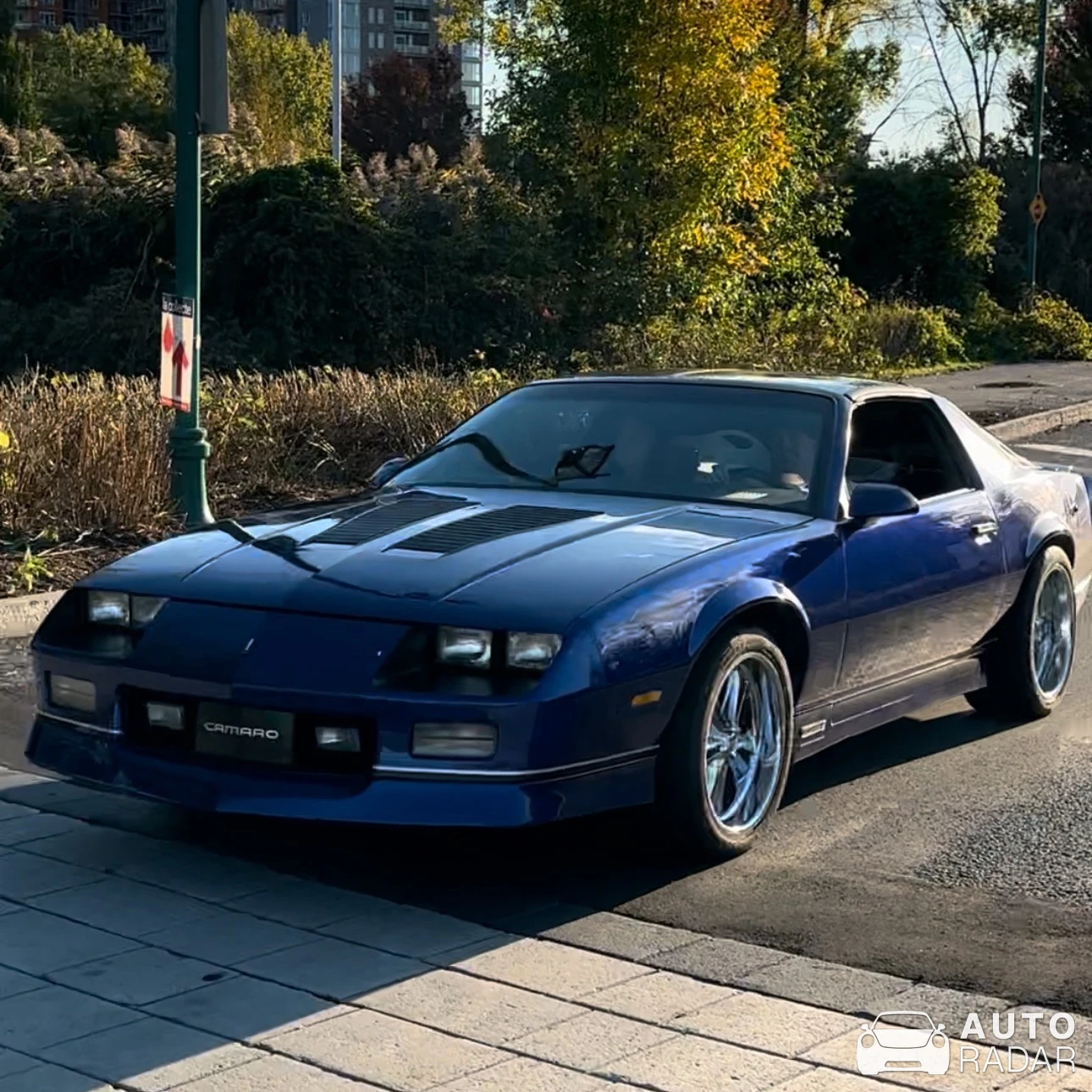 Chevrolet Camaro IROC-Z spotted in Terrebonne, Canada