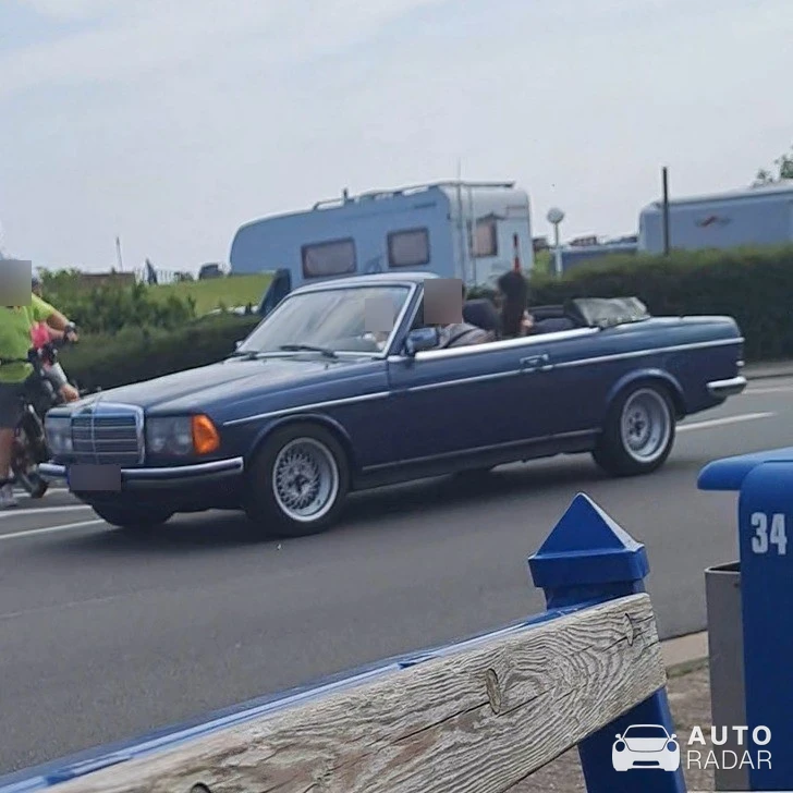 Mercedes-Benz 230 CE Cabriolet W123 spotted in Wilhelmshaven