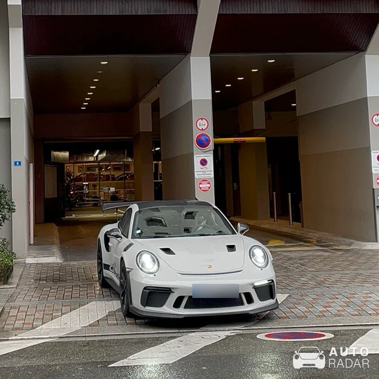 Porsche 991 GT3 RS MkII spotted in Levallois-Perret, France